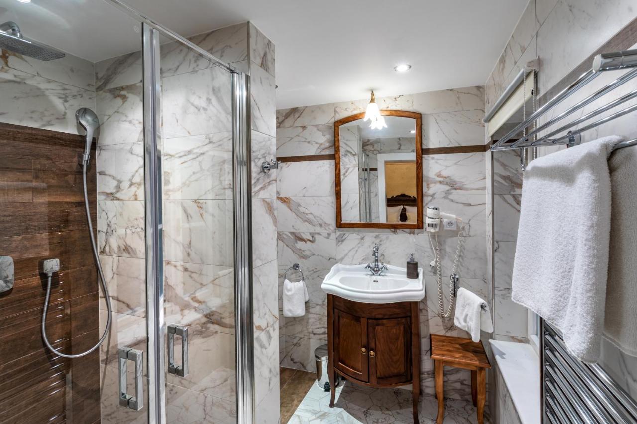 Aristocratic Standard Double Room