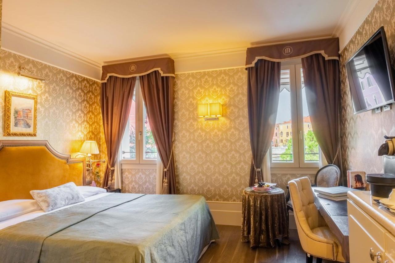 Superior Double Room with Canal View