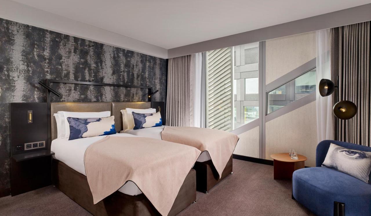 Feeling Superior, Guest room, King, City view