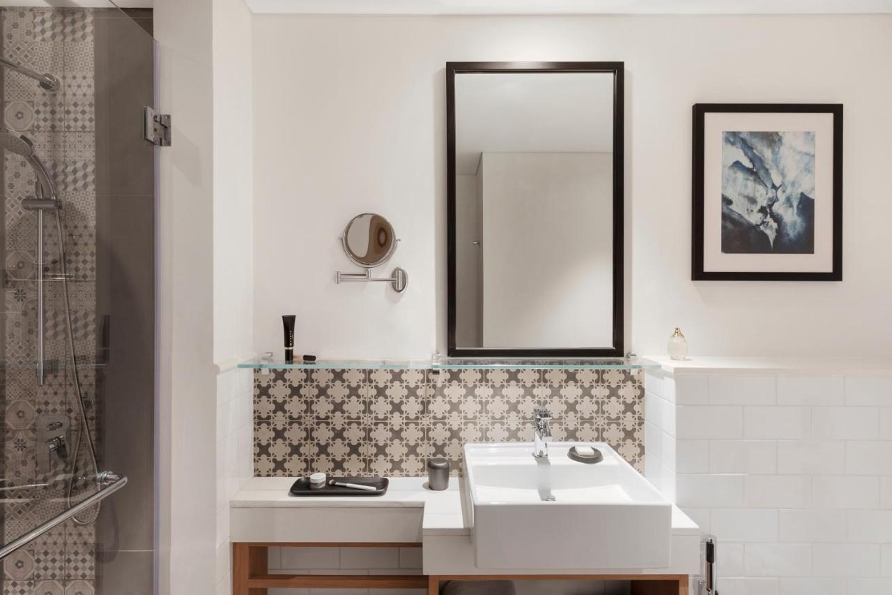 One-Bedroom Creek View - 20% off Food & Beverage,1137235762:JPEG