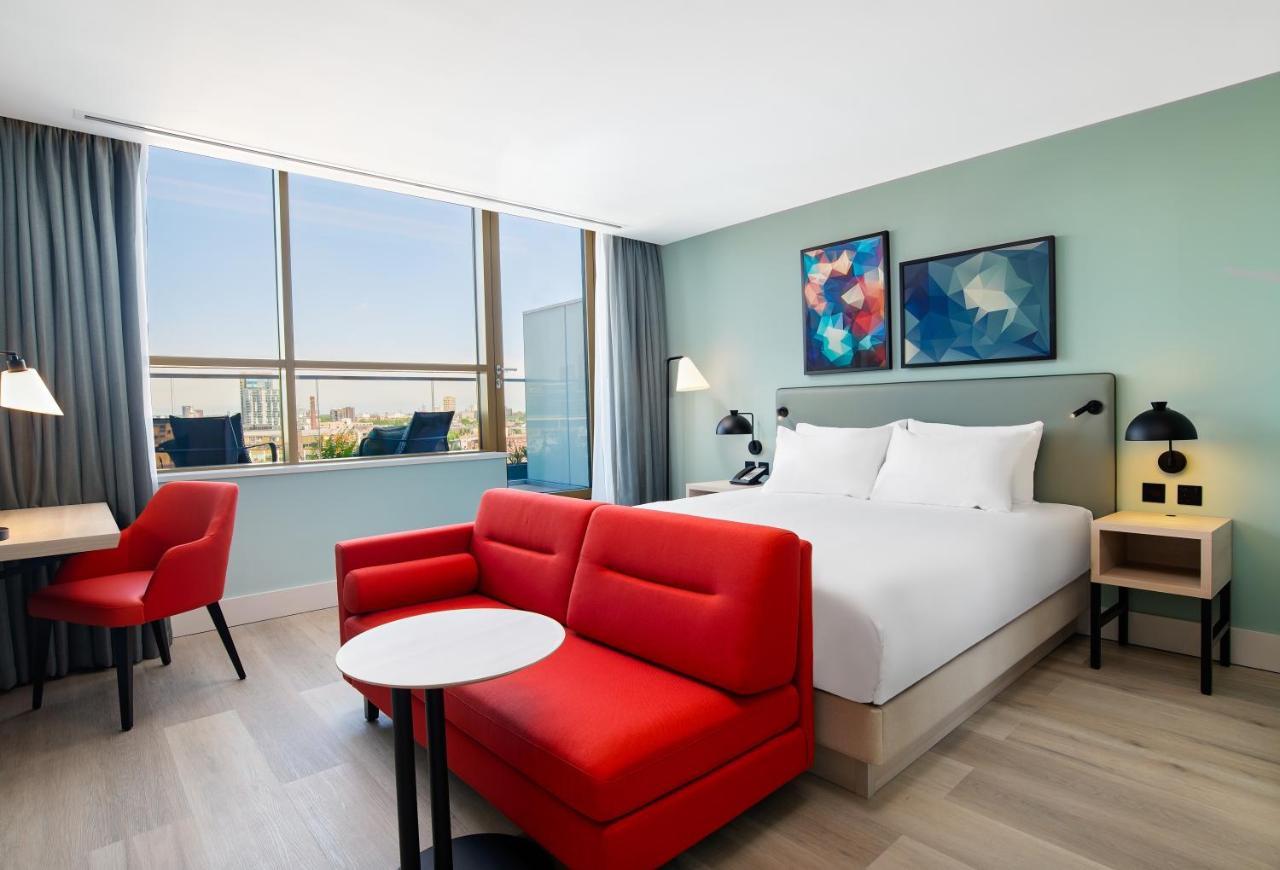 Premium King Room with Sofa and Balcony