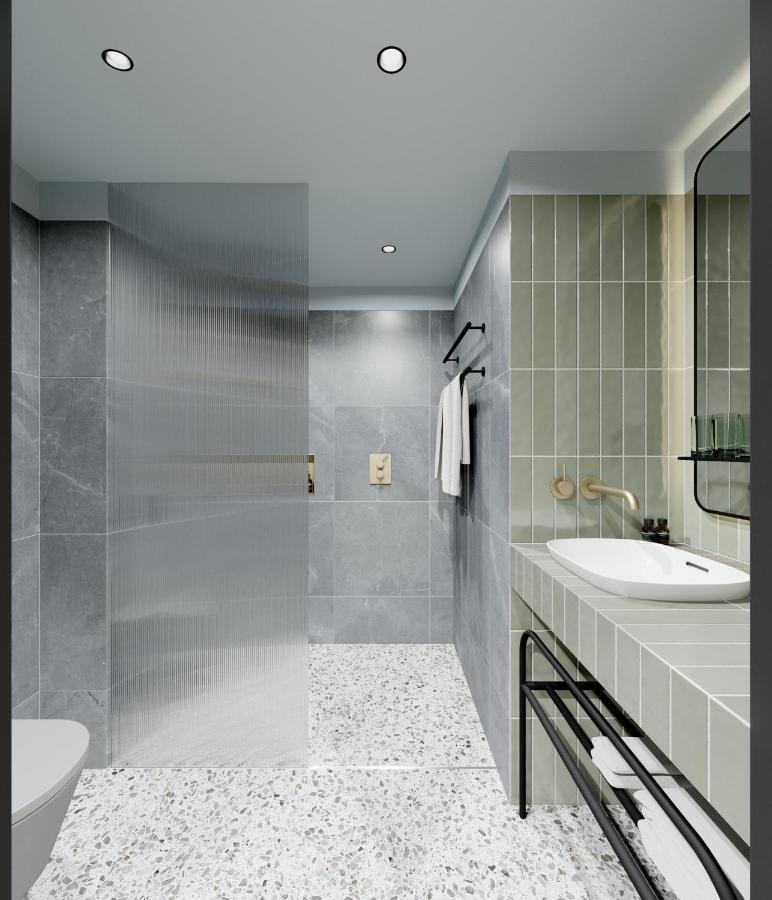Queen Suite