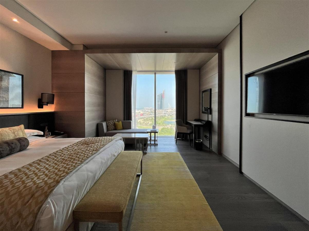 Superior Room King Bed Golf View