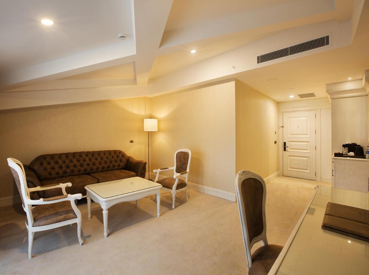 Suite with Balcony