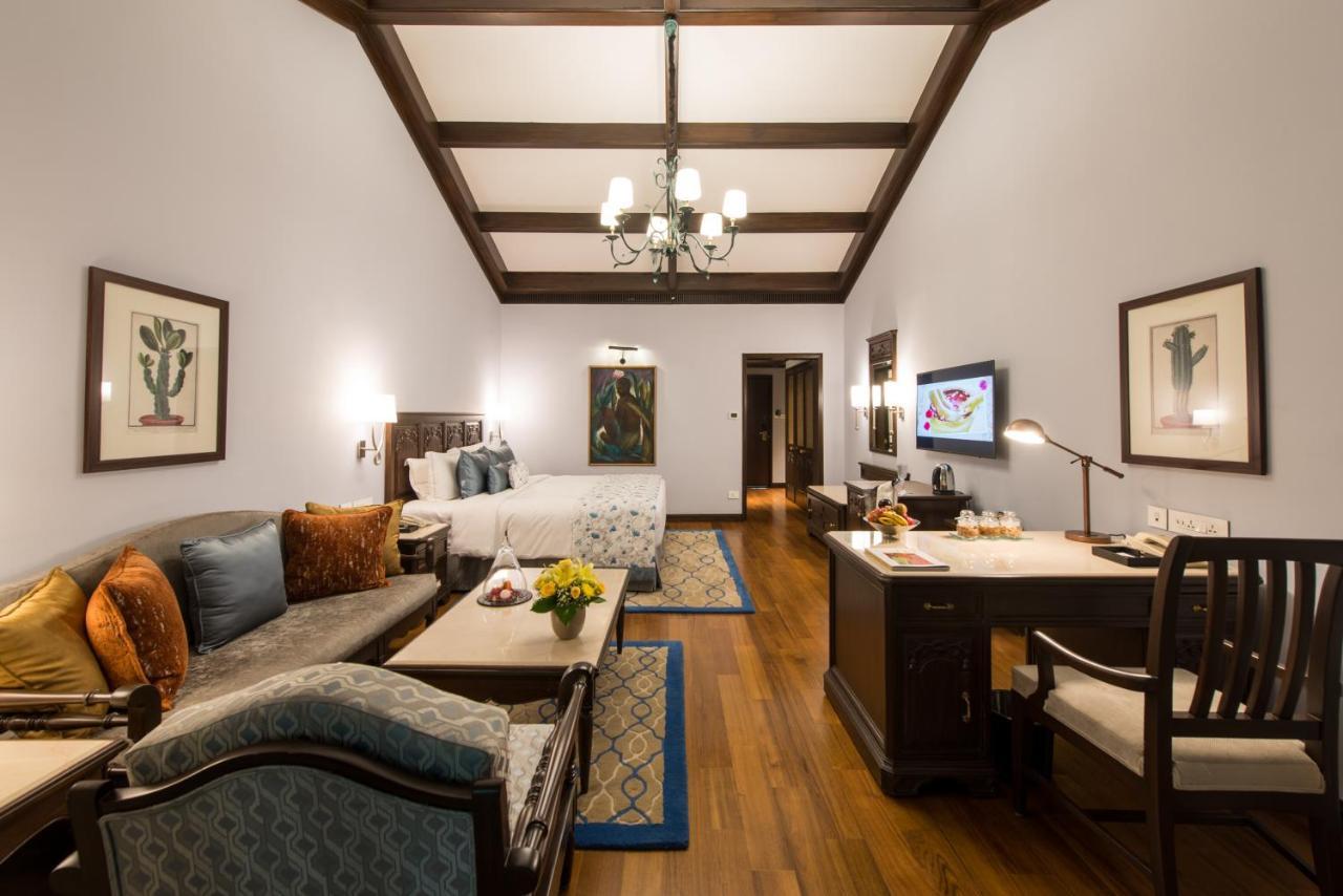 Luxury Suite One Bedroom Garden View King Bed