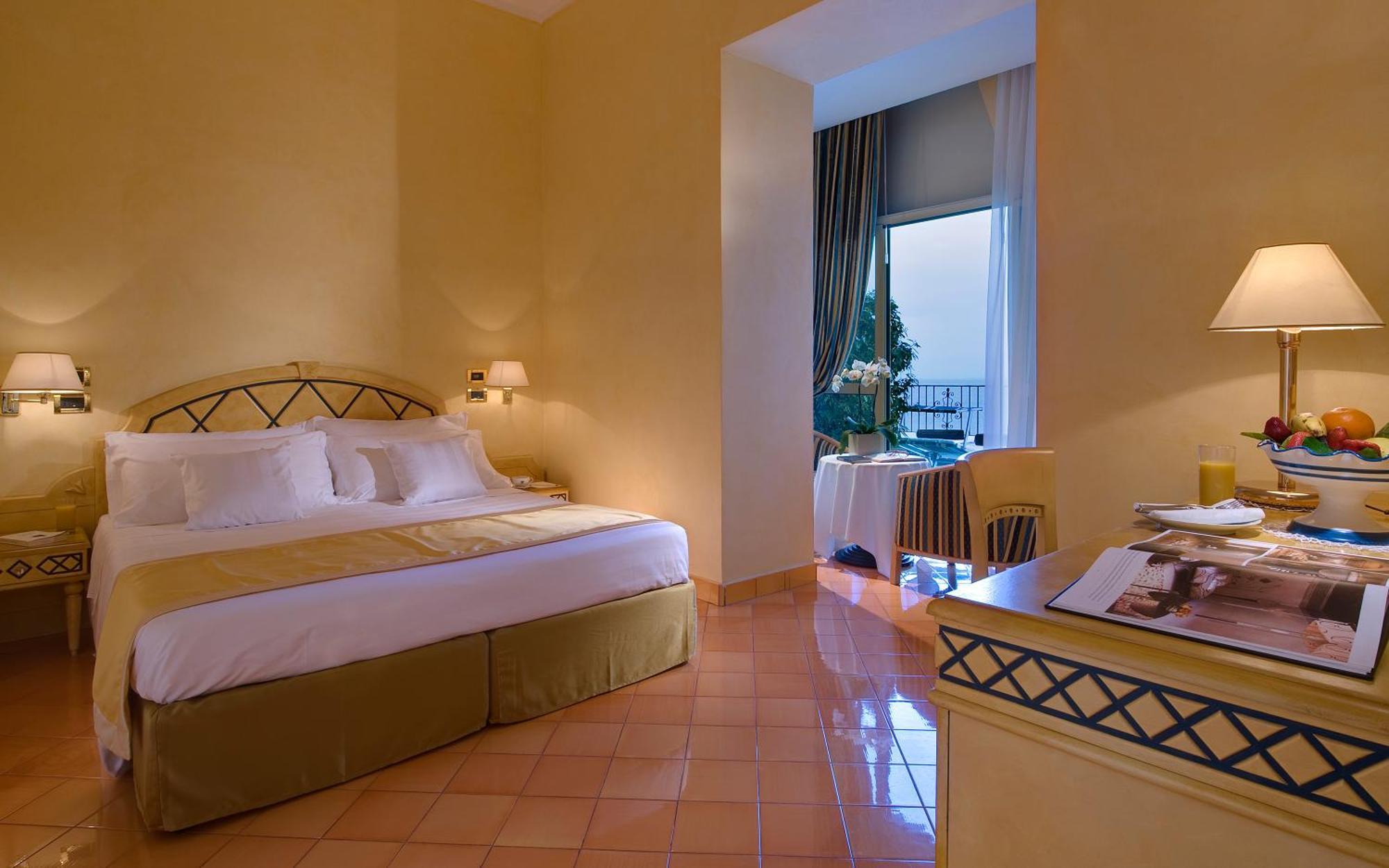 Deluxe Double or Twin Room with Sea View