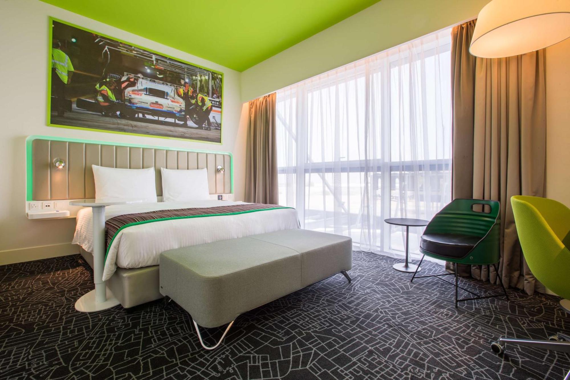 One-Bedroom Suite with Autodrome View