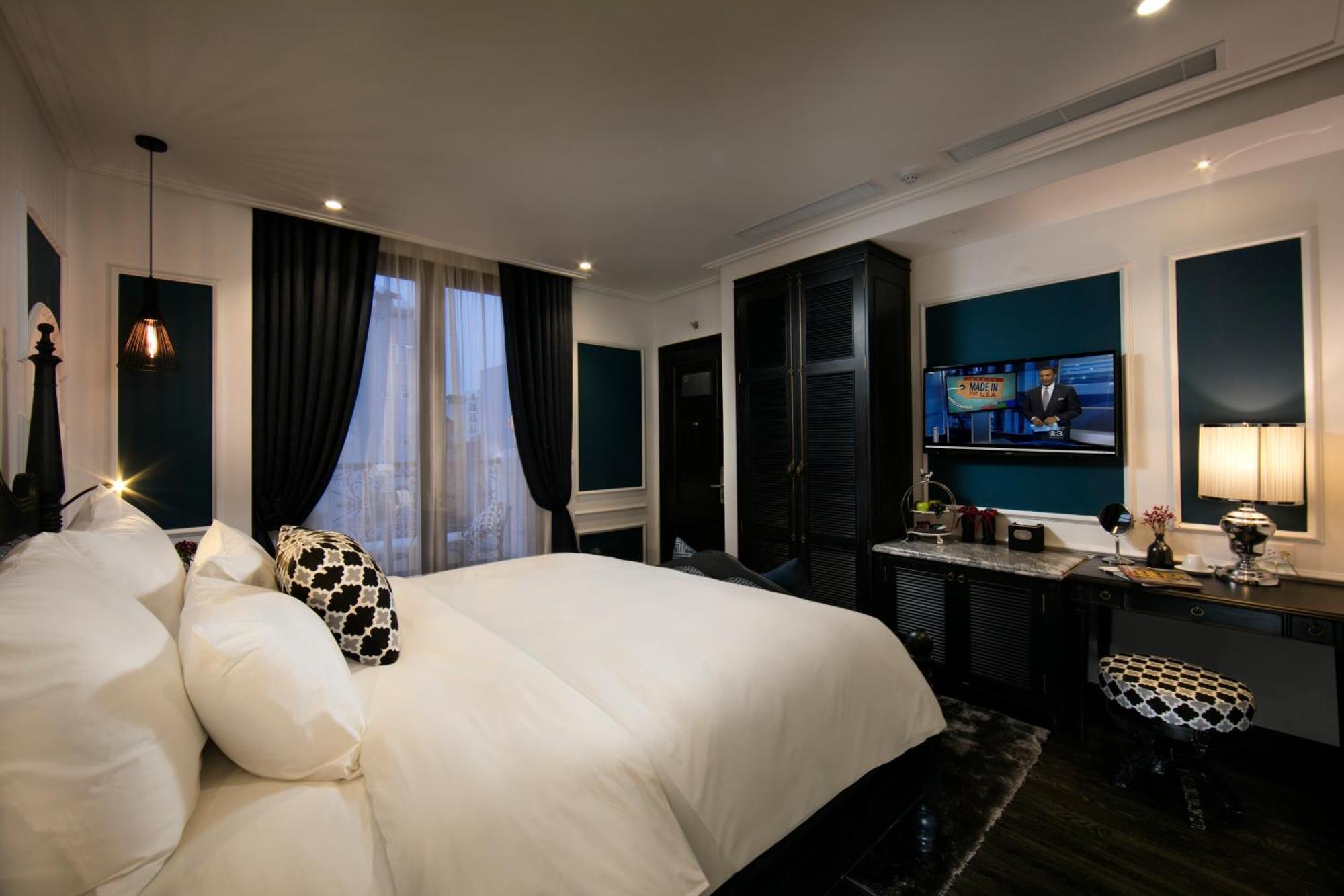 Suite with City View