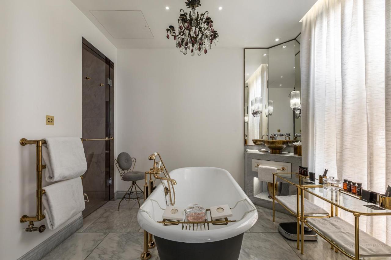 Newman Suite
