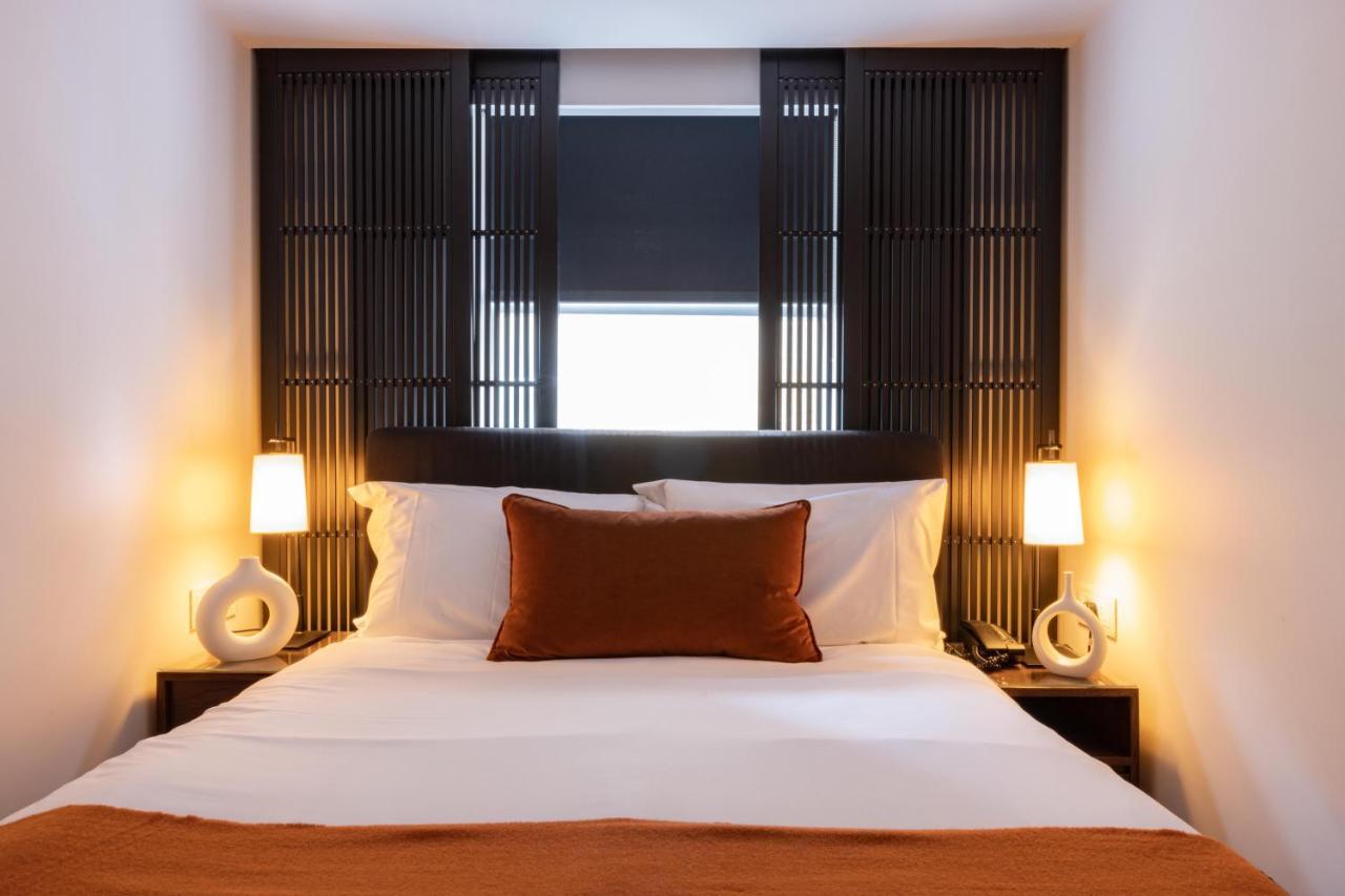 Petite Double Room