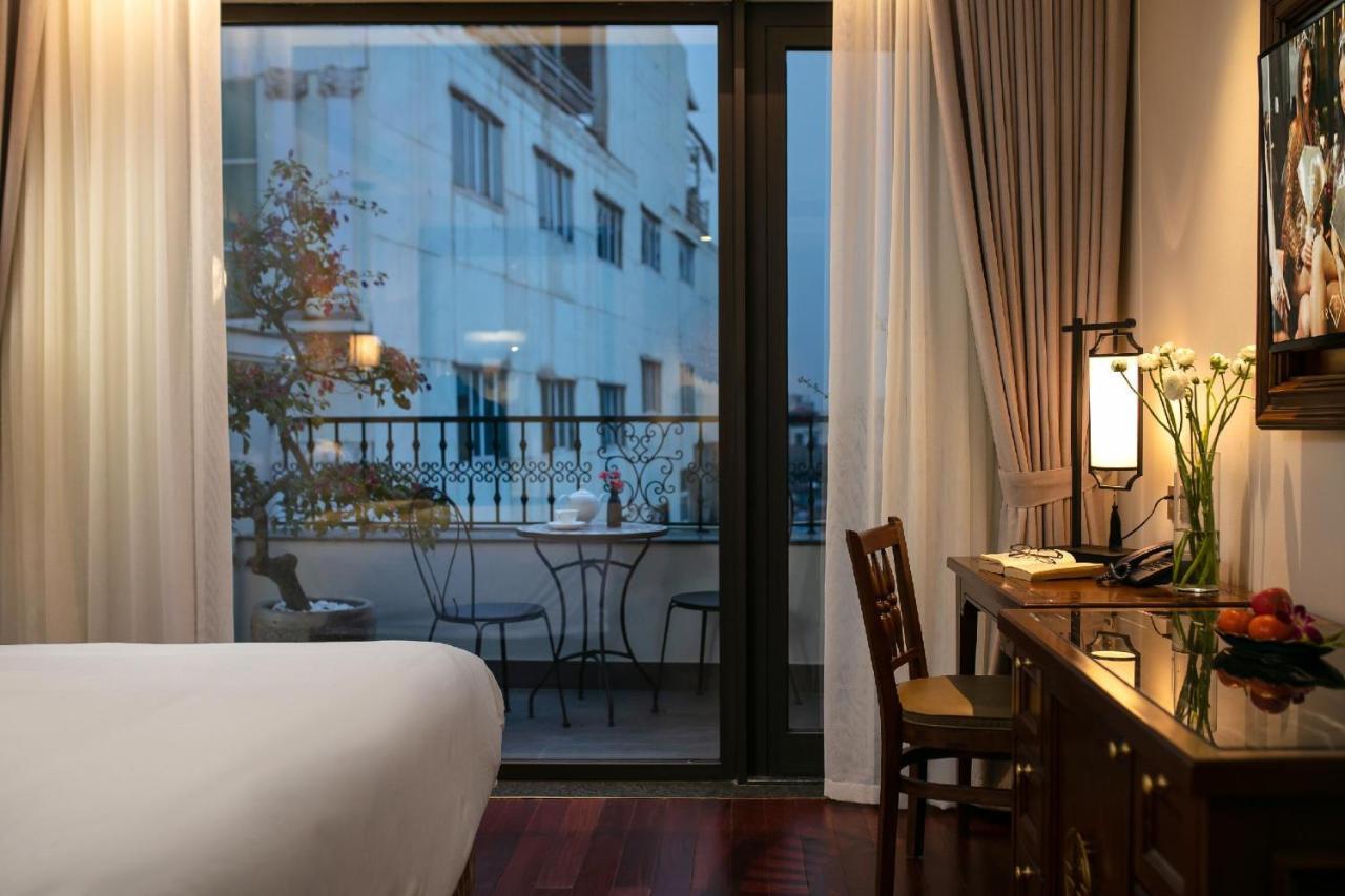 Executive Balcony Room