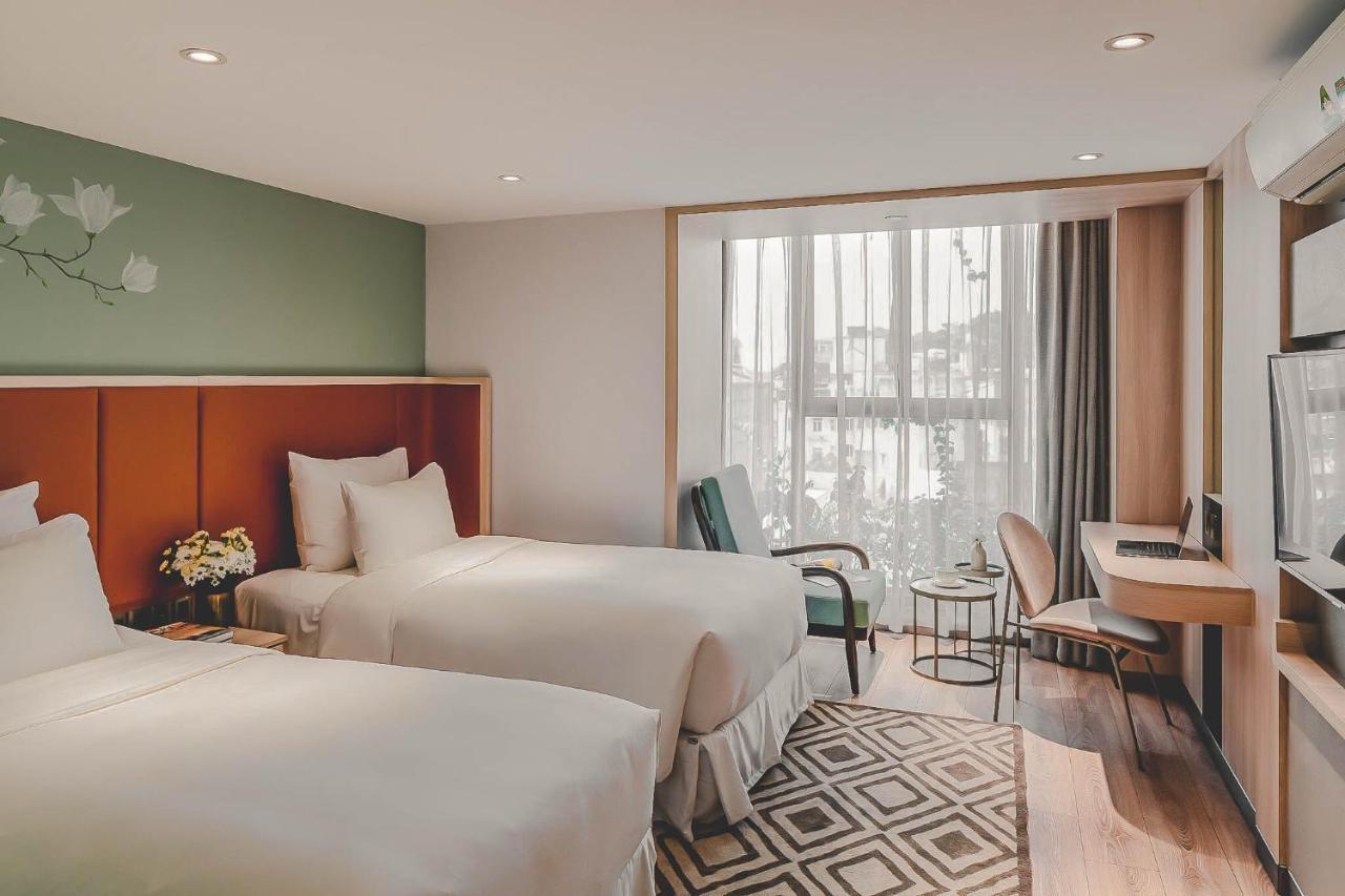 Deluxe Twin Room with City View