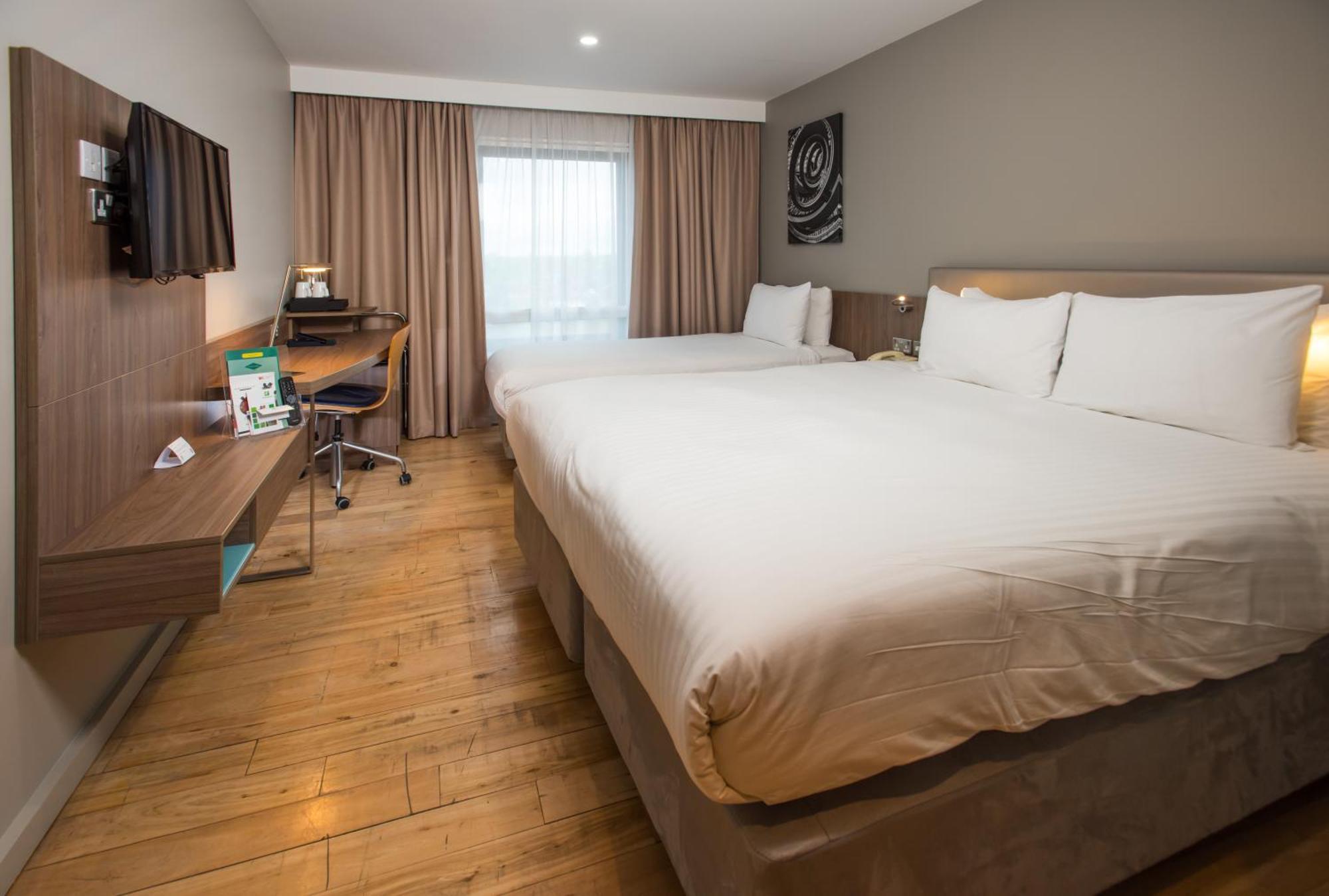 Standard Room with Double and Single Bed