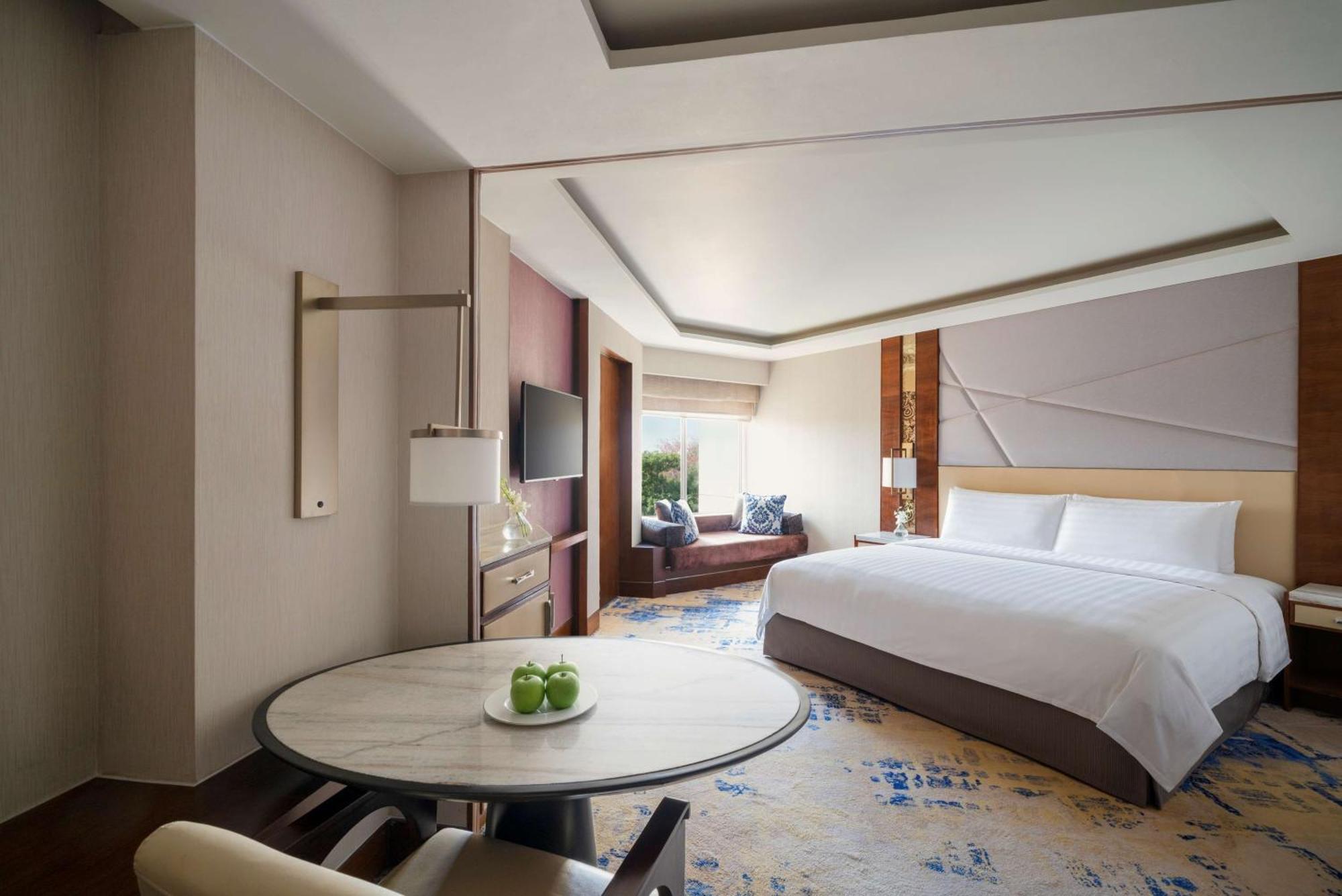 Premier King Room