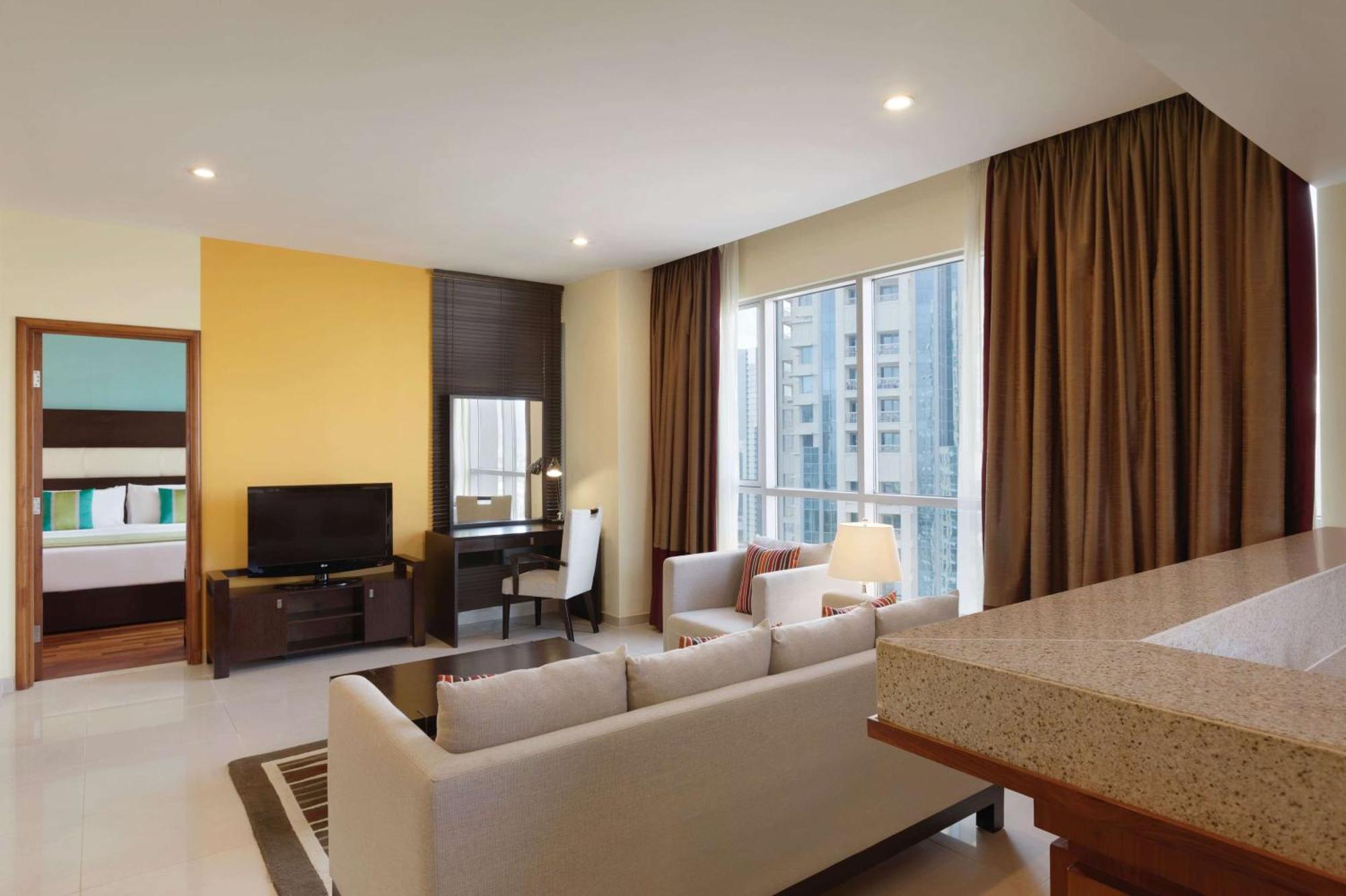 30 hrs. Staycation Offer 10 AM Check in 4 PM Checkout, 25% Off F&B and Laundry, Mall and Beach Transfers