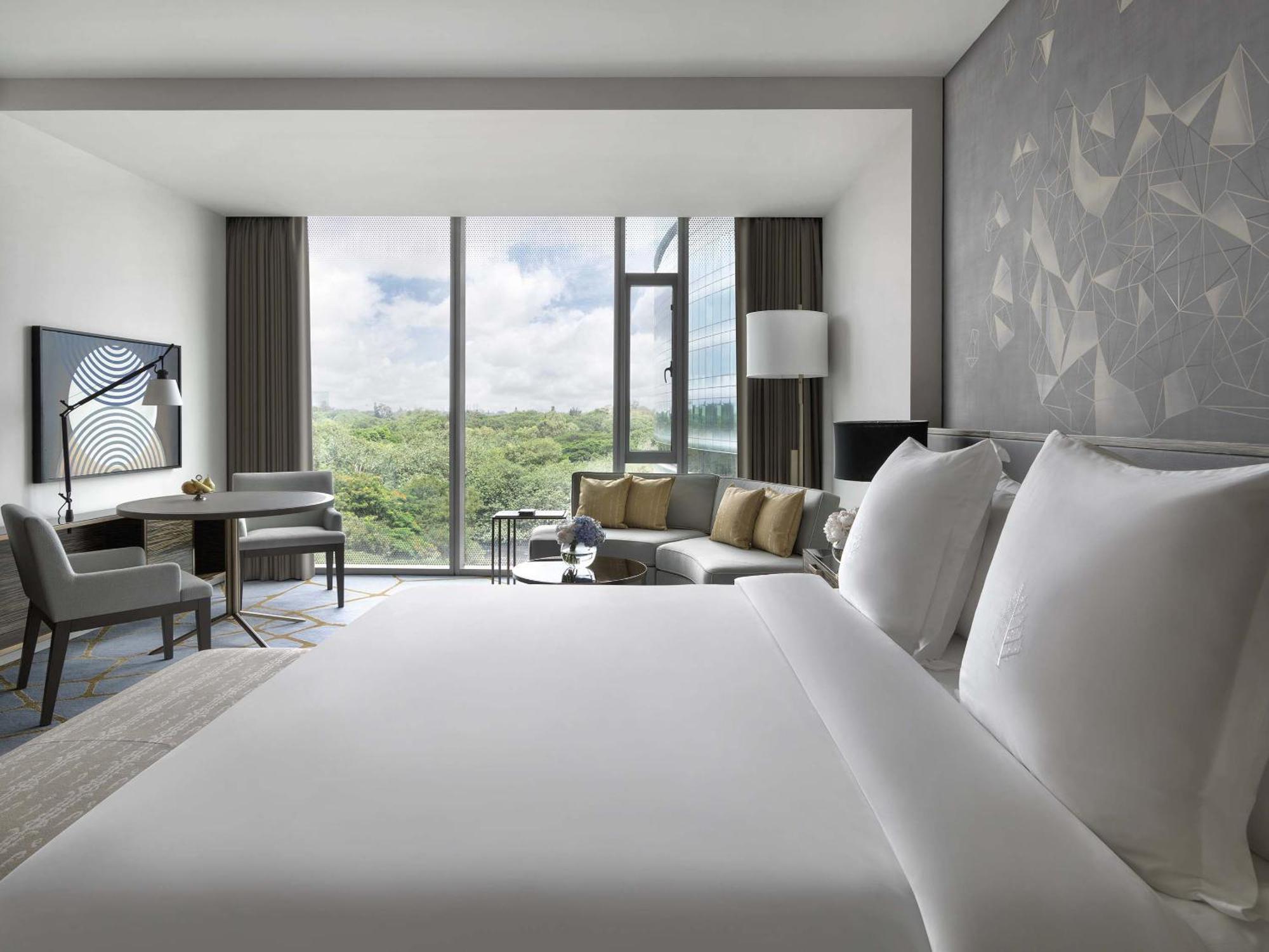 Deluxe Room King,1699180926:JPEG