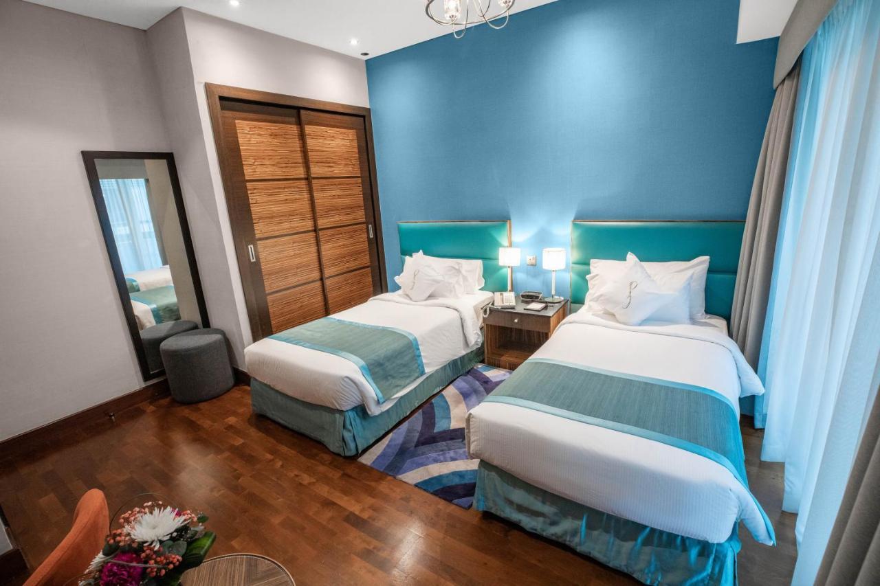 Deluxe Three Bedroom Apartment
