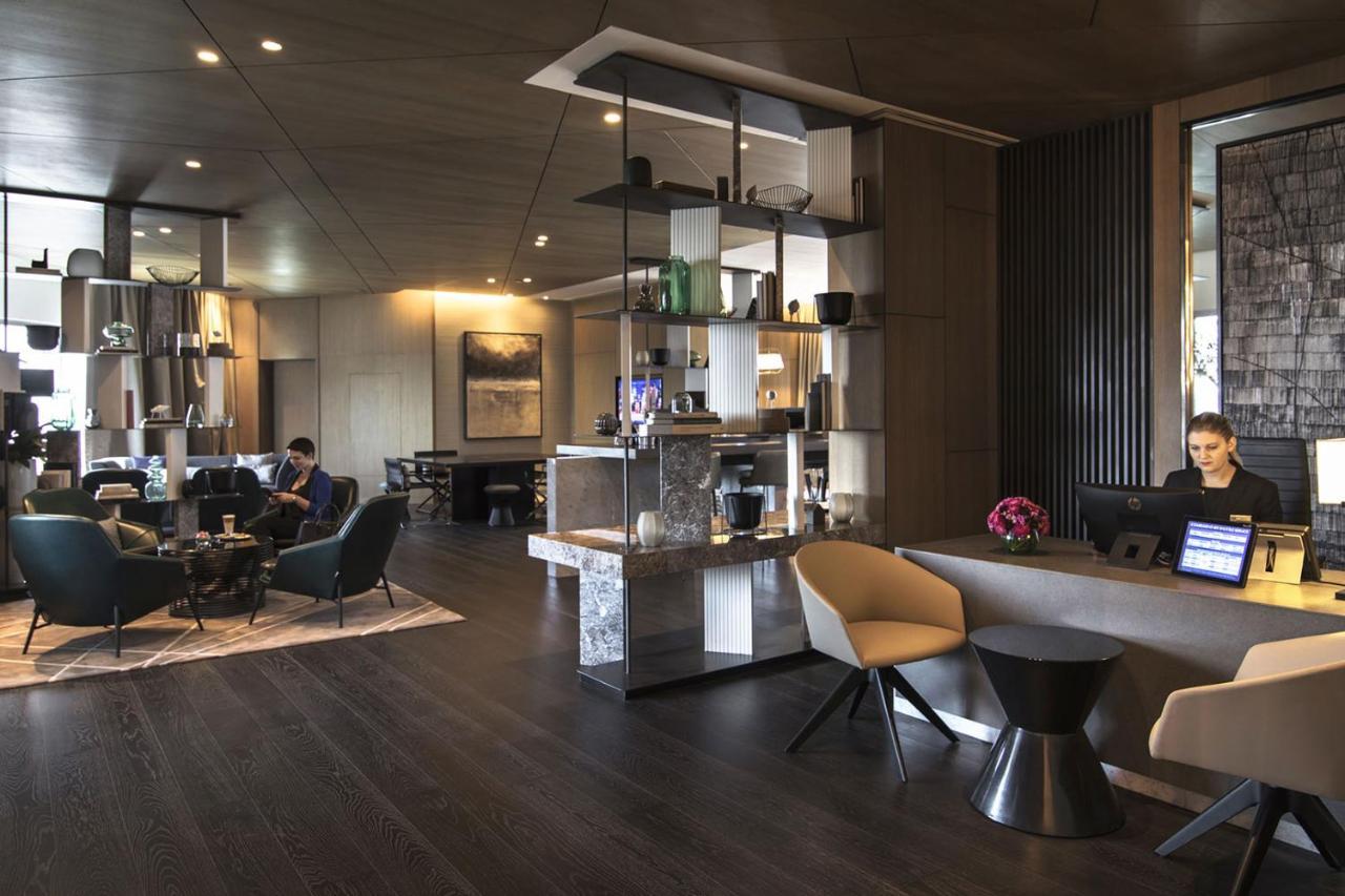 One Bedroom Suite with Lounge Access