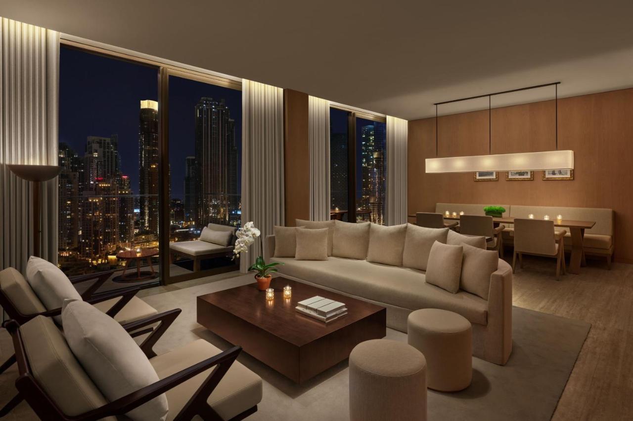 Premier One-Bedroom King Suite with Kitchen, Balcony and Burj Khalifa View