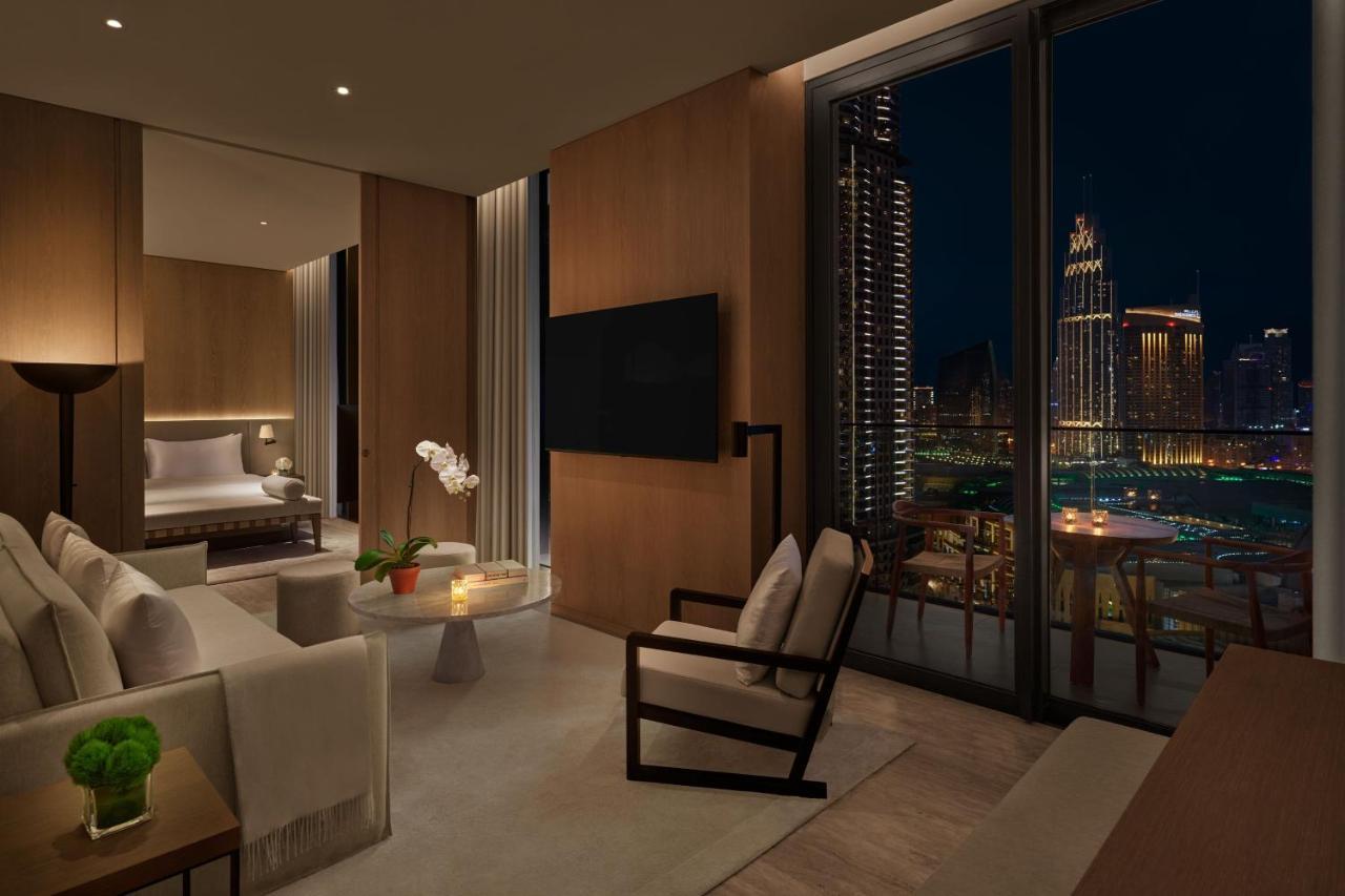 One-Bedroom Superior King Suite with Balcony