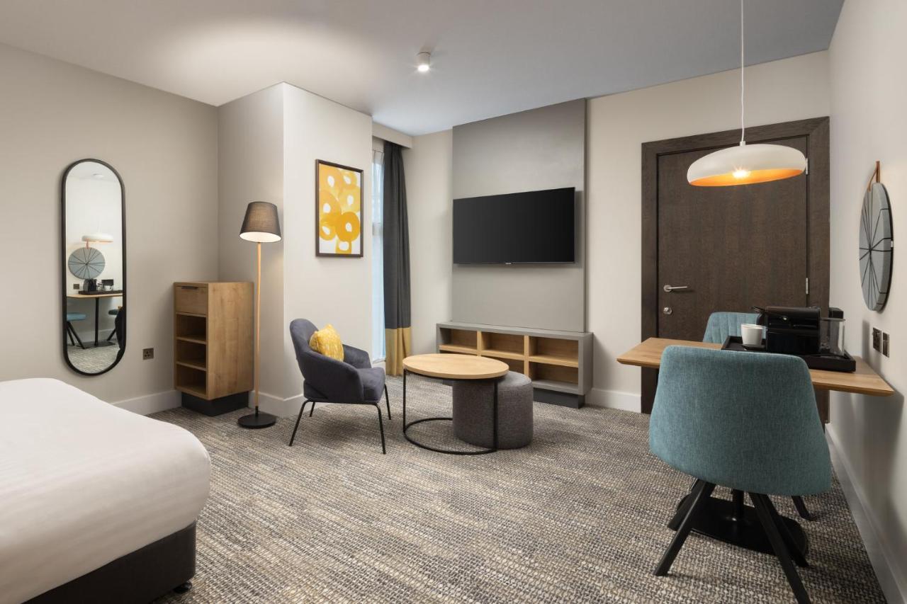 Studio Queen Suite - Accessible