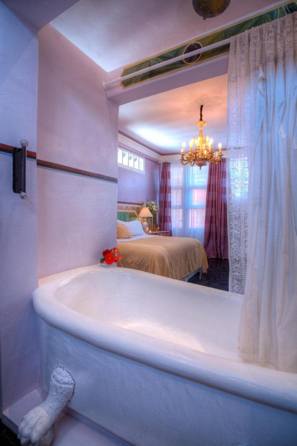Maria King Room