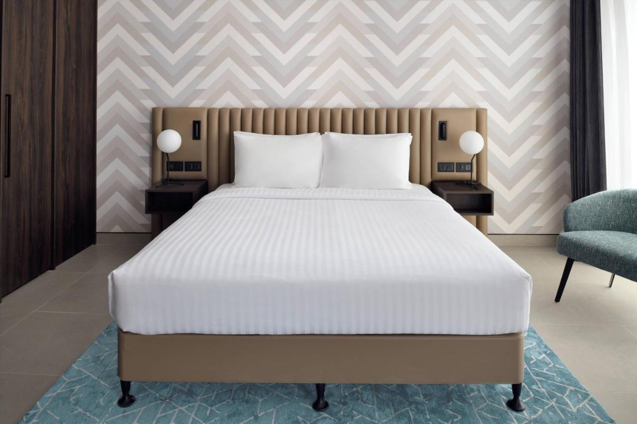 Standard King Room with City View - 50% off breakfast & 20% off Ladies Spa - indulge more, pay less