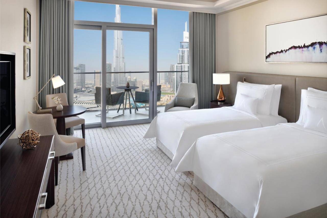 Deluxe Burj Khalifa and Fountain View Twin