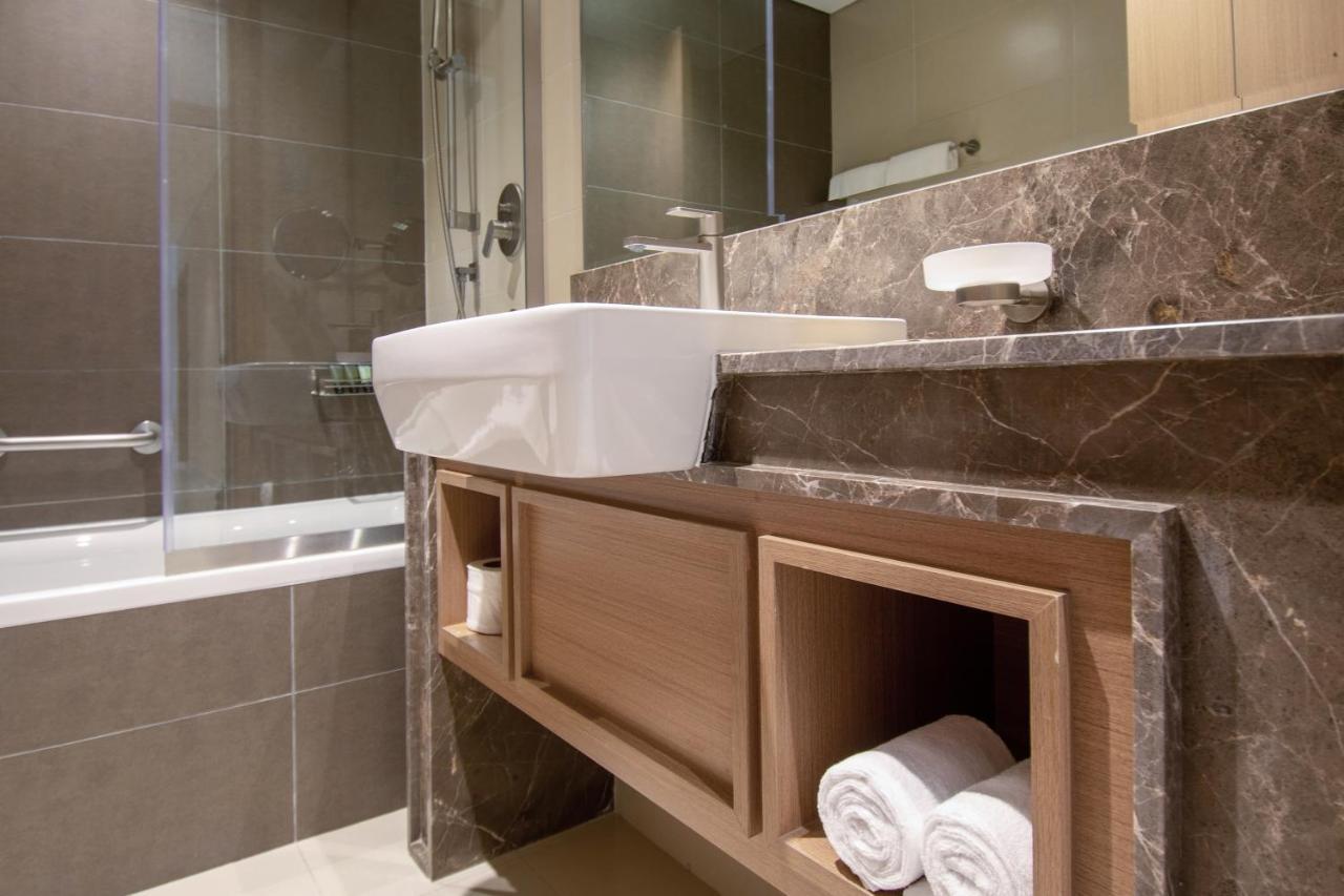 Elite Two-Bedroom Apartment With Terrace - Inclusive of complimentary shuttle bus to Deira City Centre & Dubai Festival City Mall