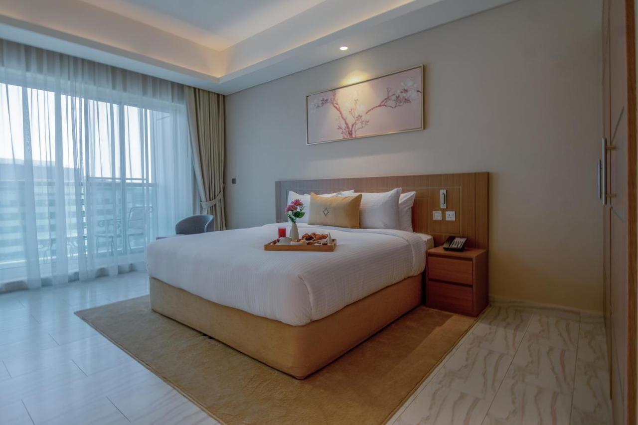 Deluxe Two-Bedroom Apartment - Inclusive of complimentary shuttle bus to Deira City Centre & Dubai Festival City Mall