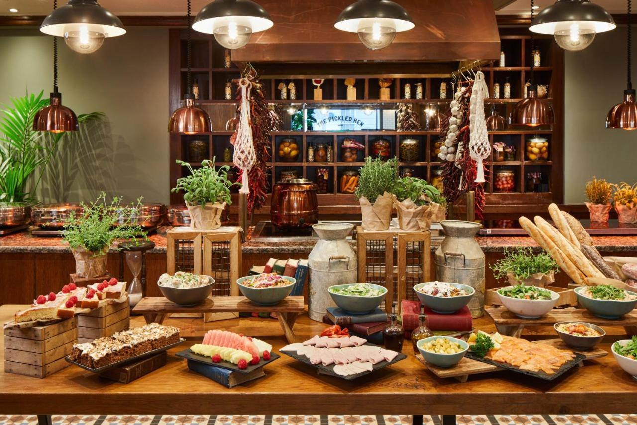 Executive King Room - Executive Amenities Access