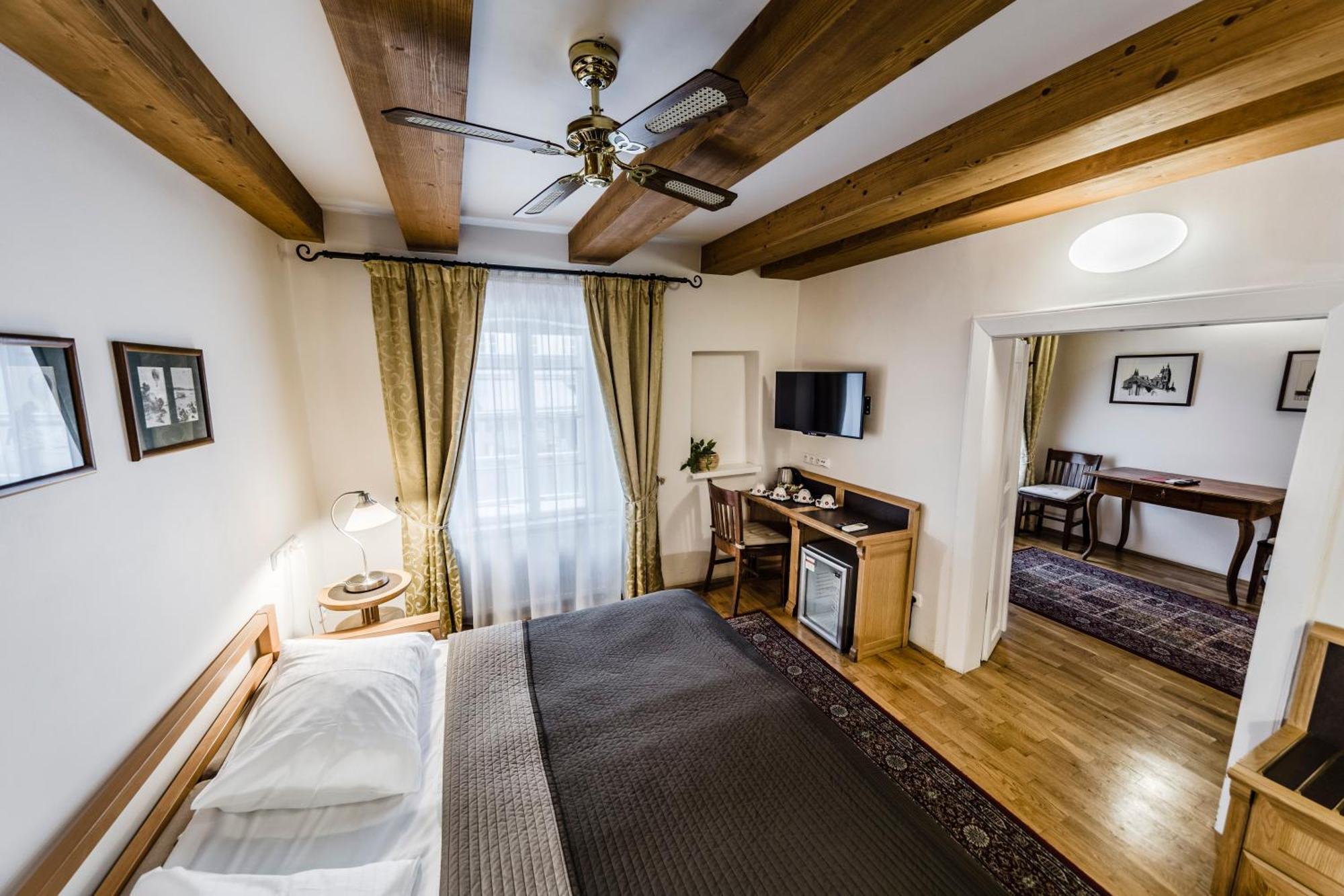 Quadruple Room,1433631757:JPEG
