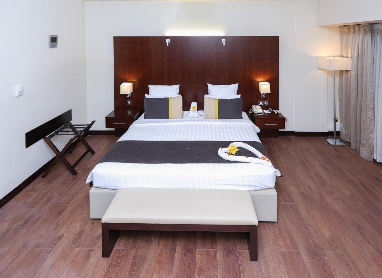 Deluxe King Room