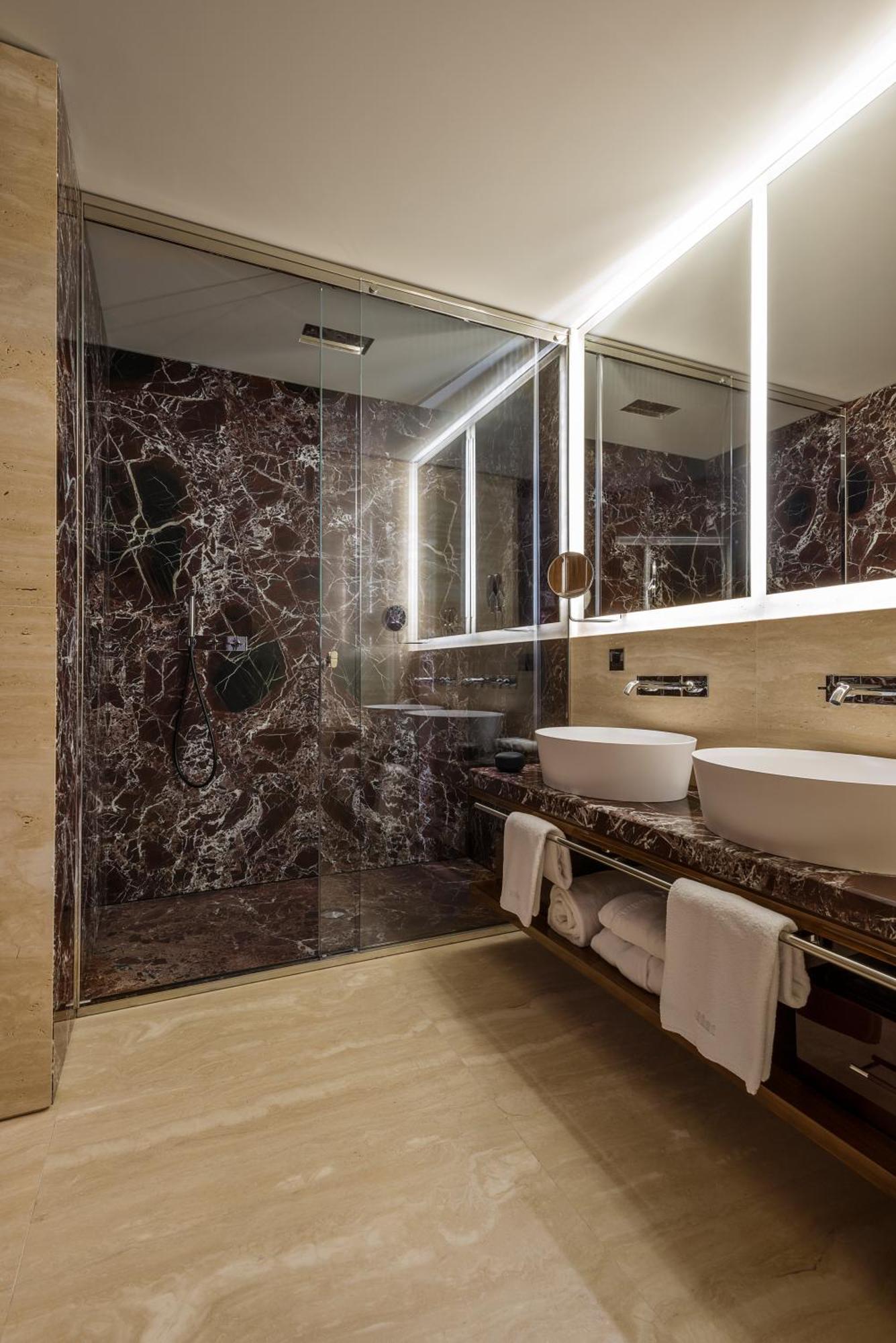 Palazzo Queen Suite 2