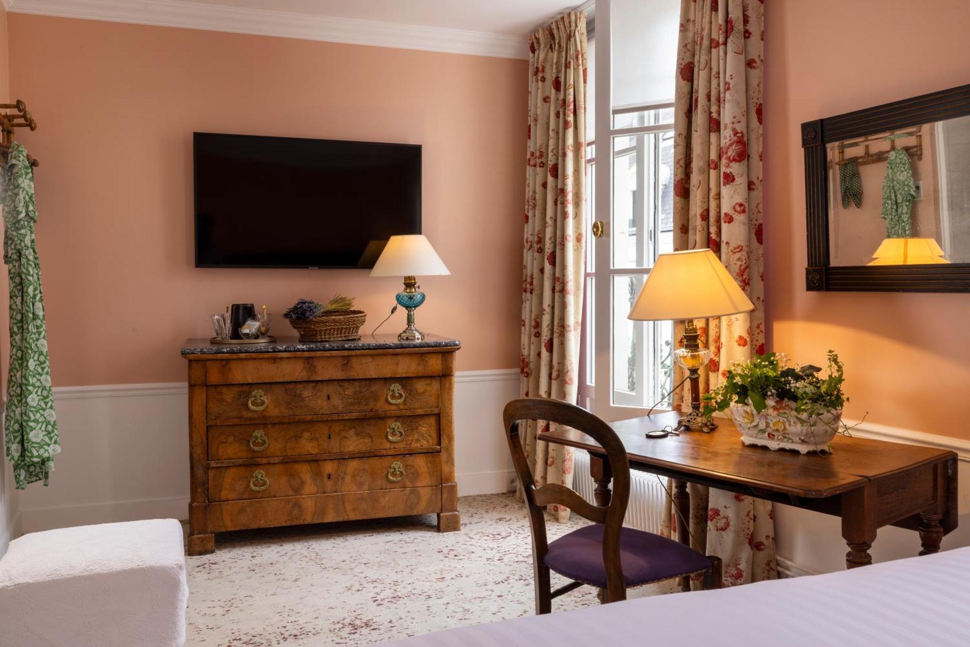 Superior Room with Balcony