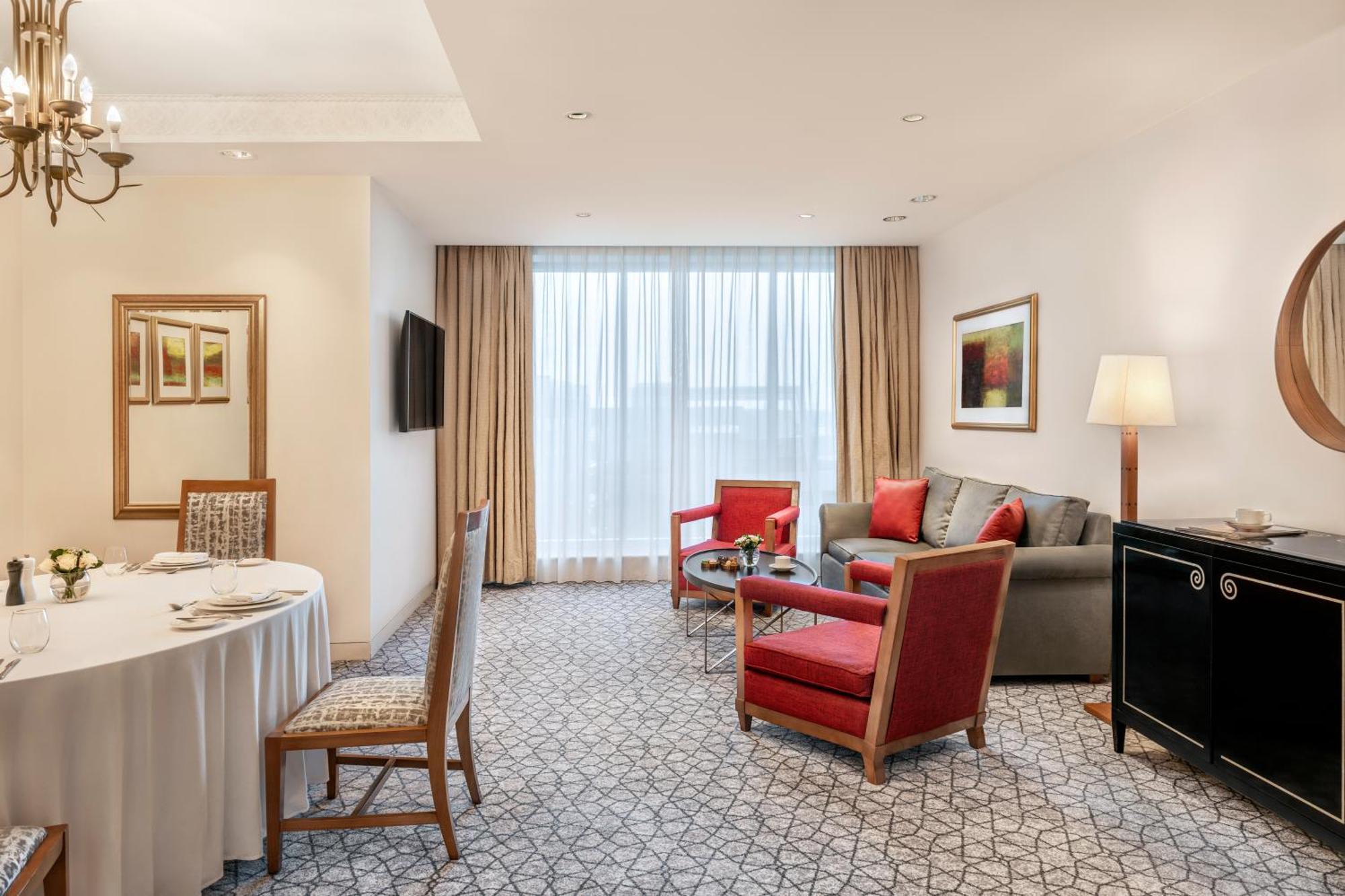 Fully Furnished Two-Bed Room Suite,1533866755:JPEG