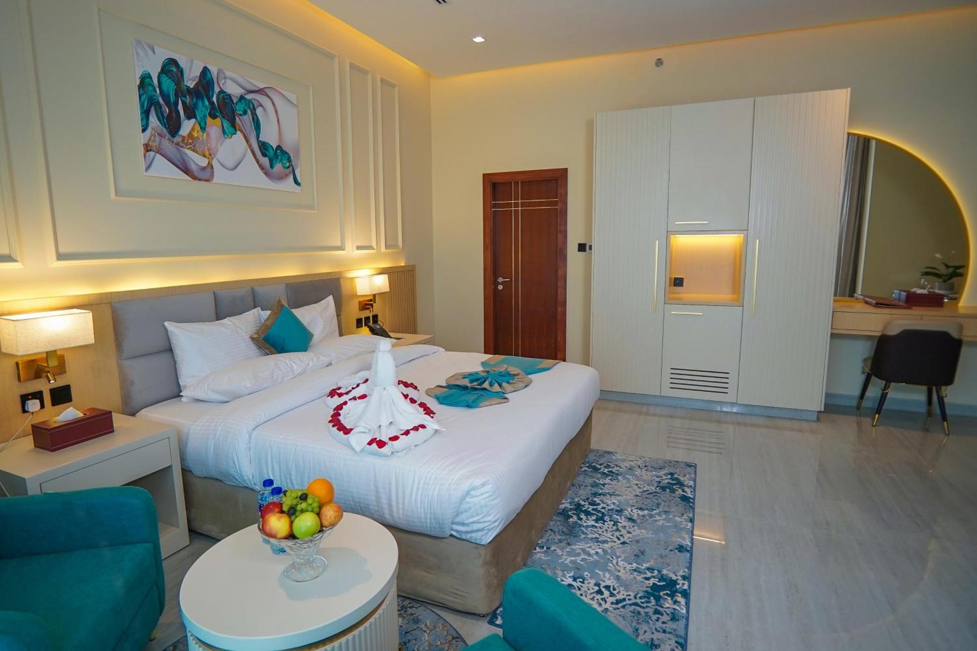 Deluxe Suite with Sea View