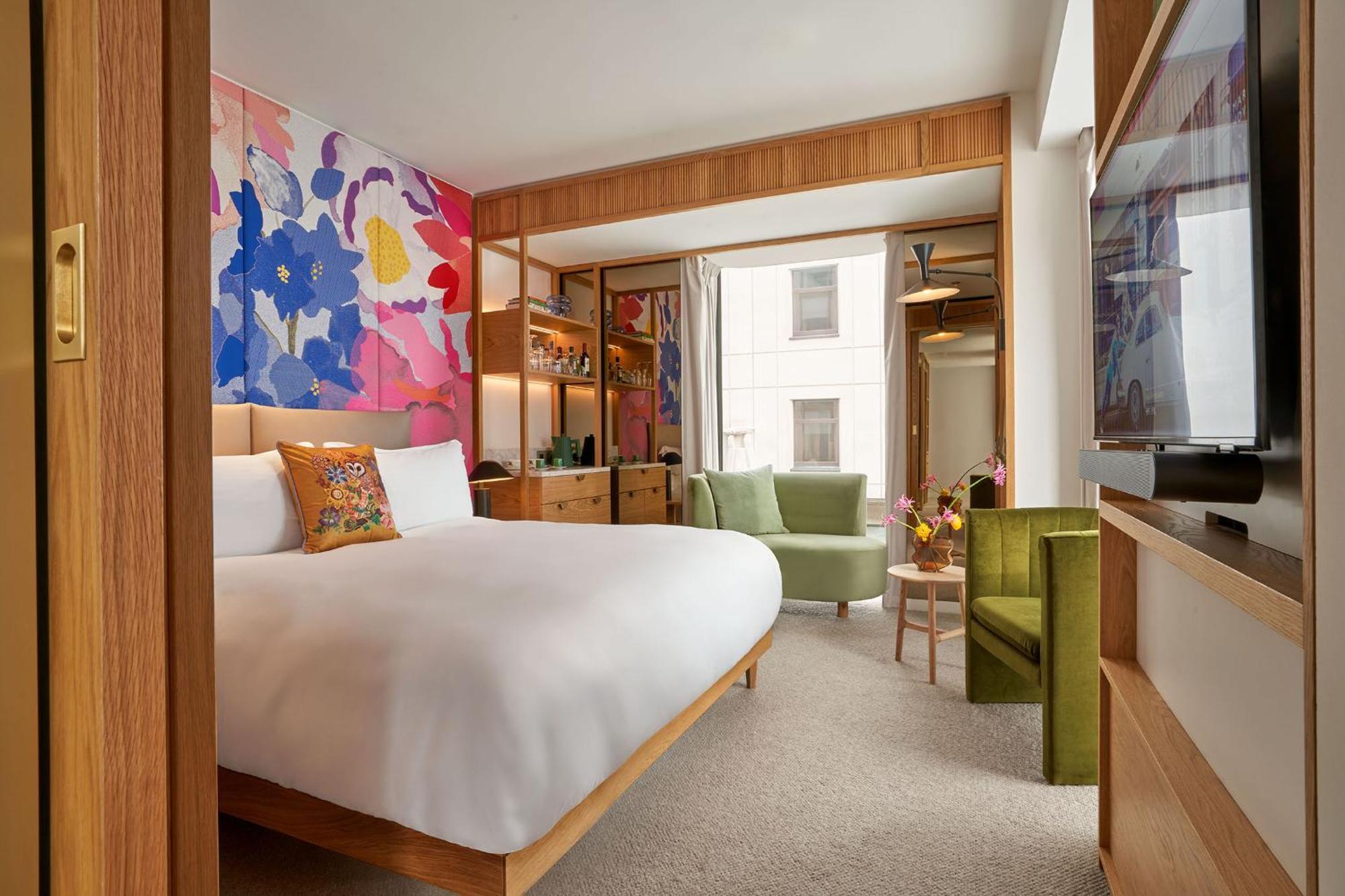 Henrietta Suite