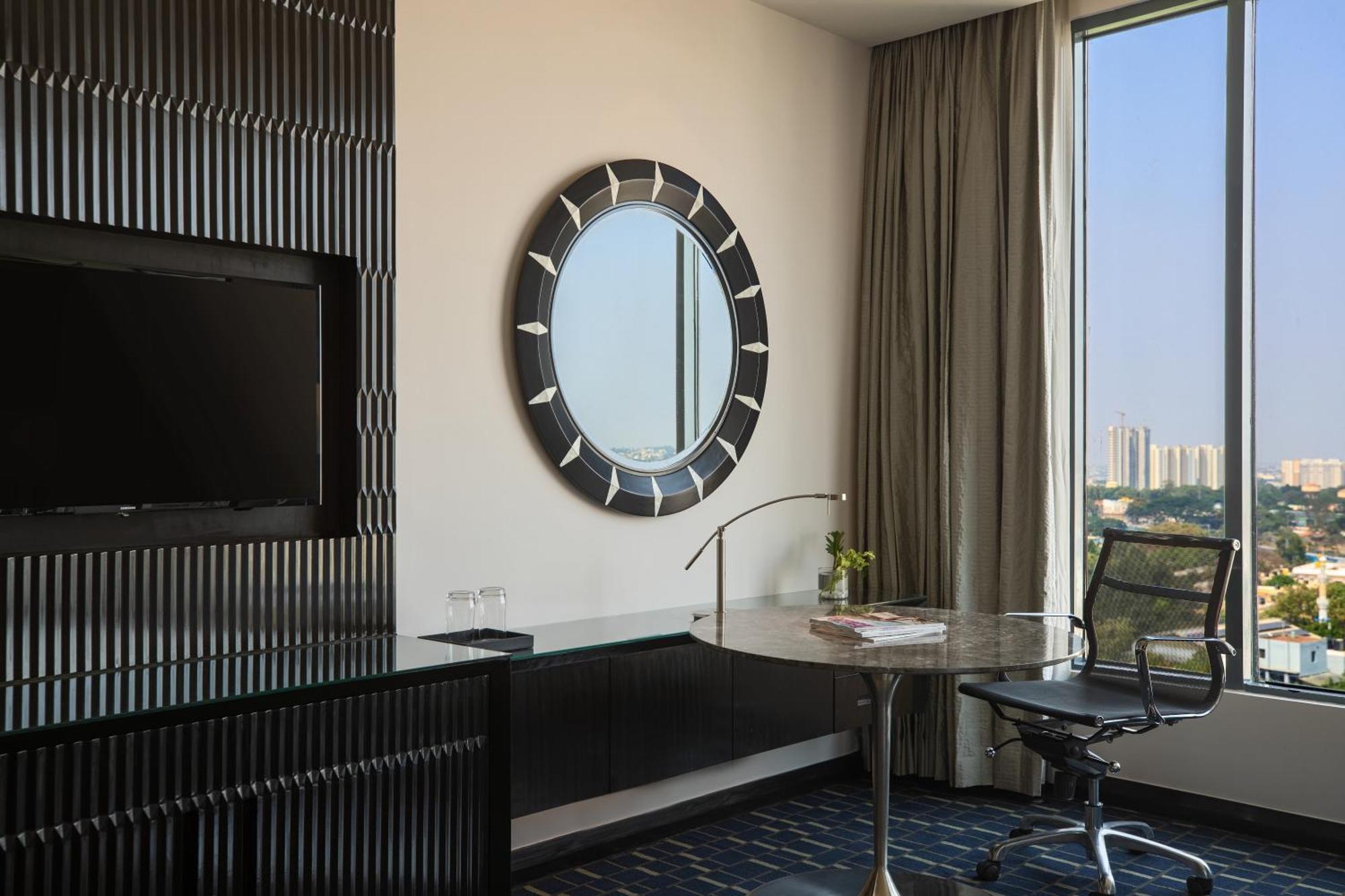 Twin Room with Race Course View