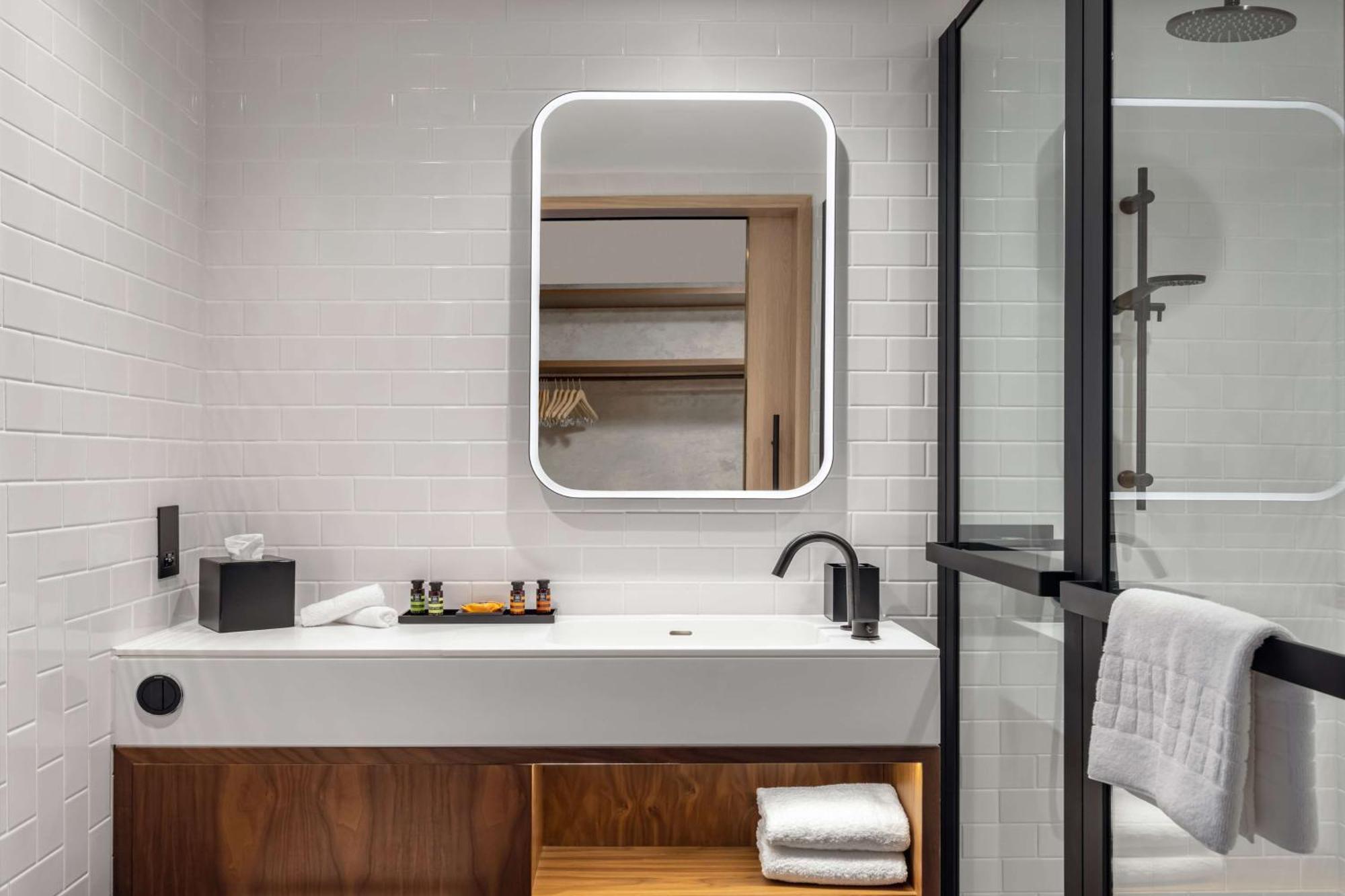 Junior Suite,1548270124:JPEG