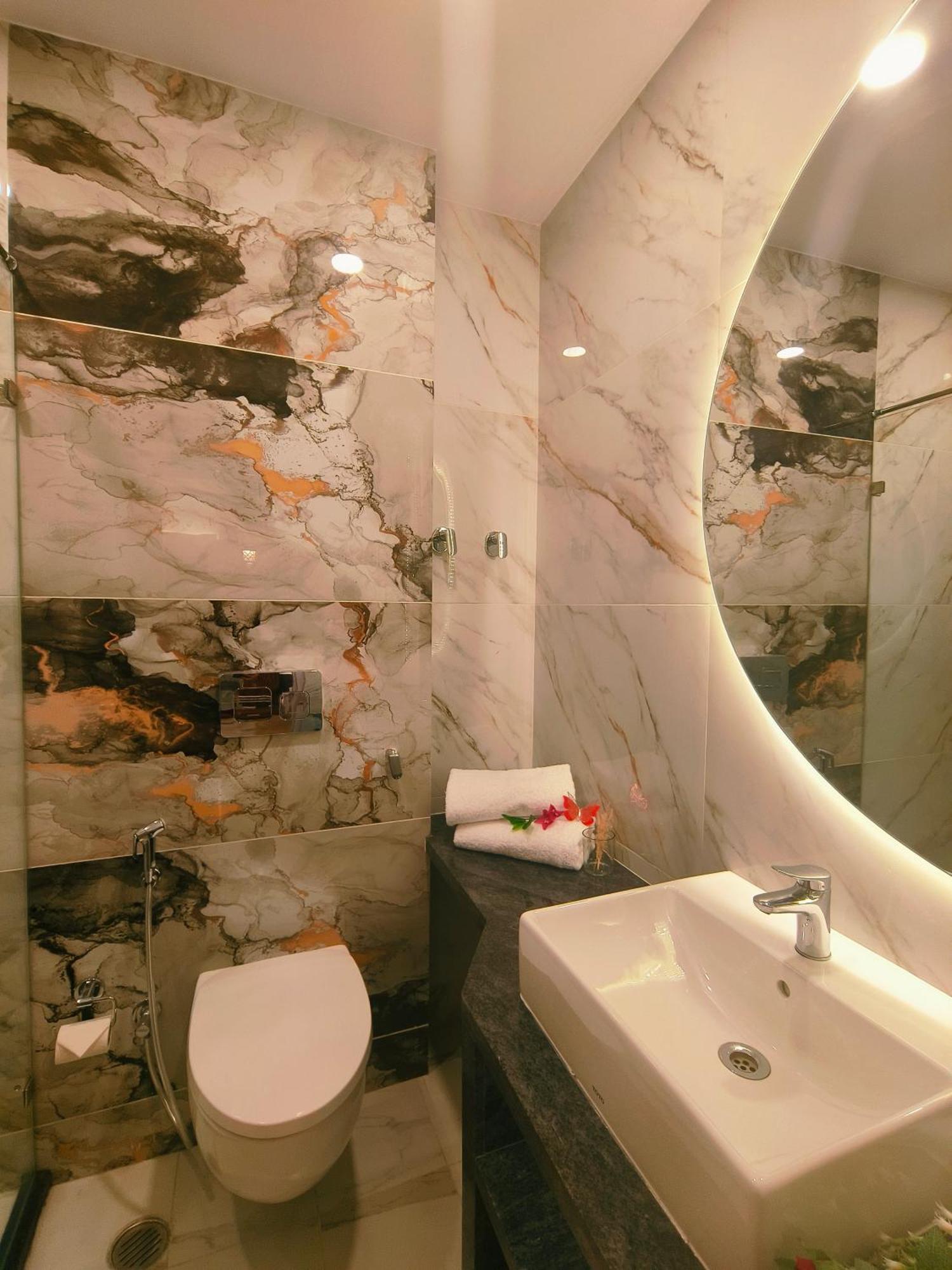 Premium Room European Style Décor City View Non Smoking Enjoy on F&B Spa car Hire Complimentary Welcome Drink & Hi-Tea on Candlelight & Room Decoration