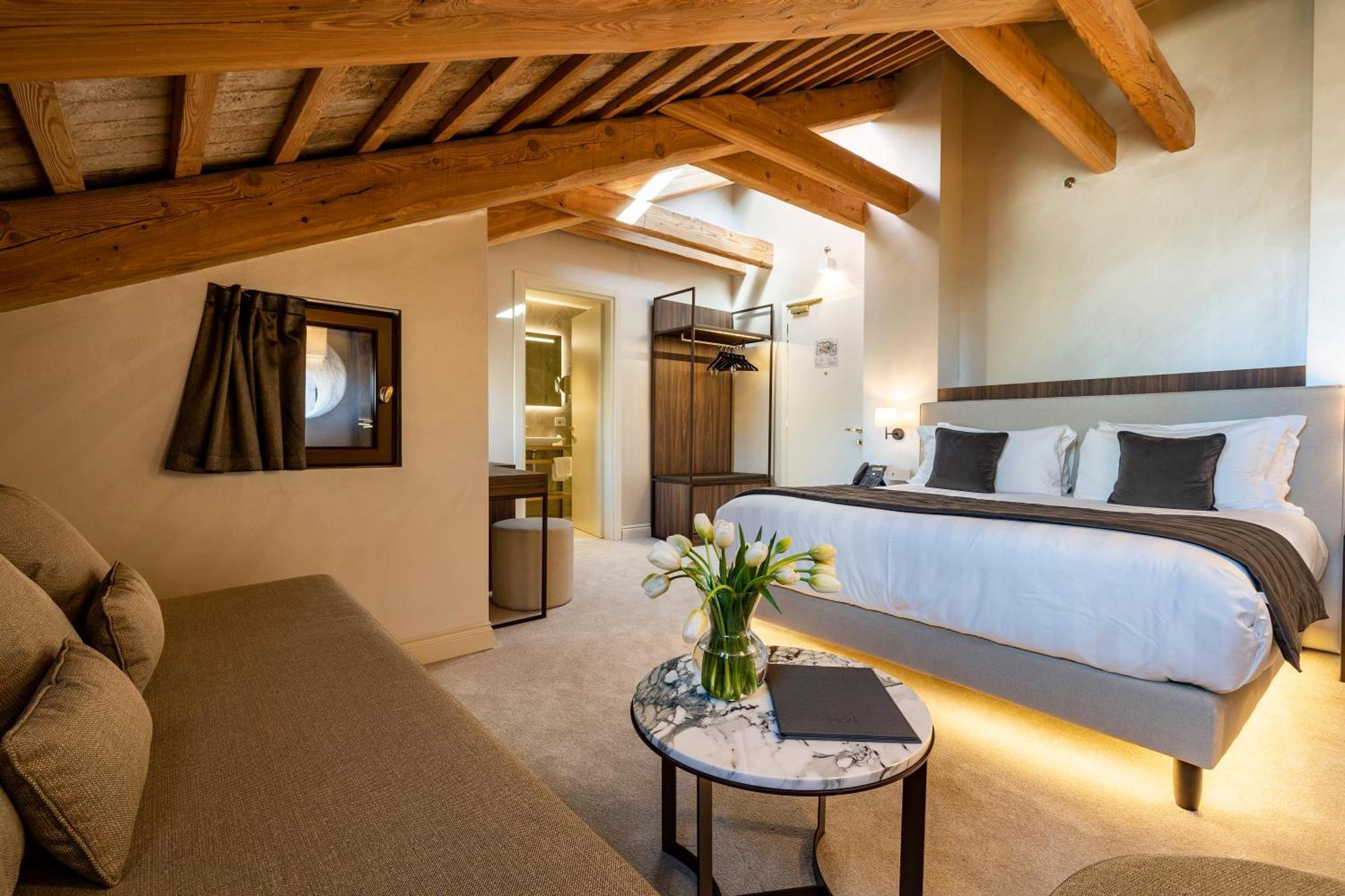 Deluxe Junior Suite