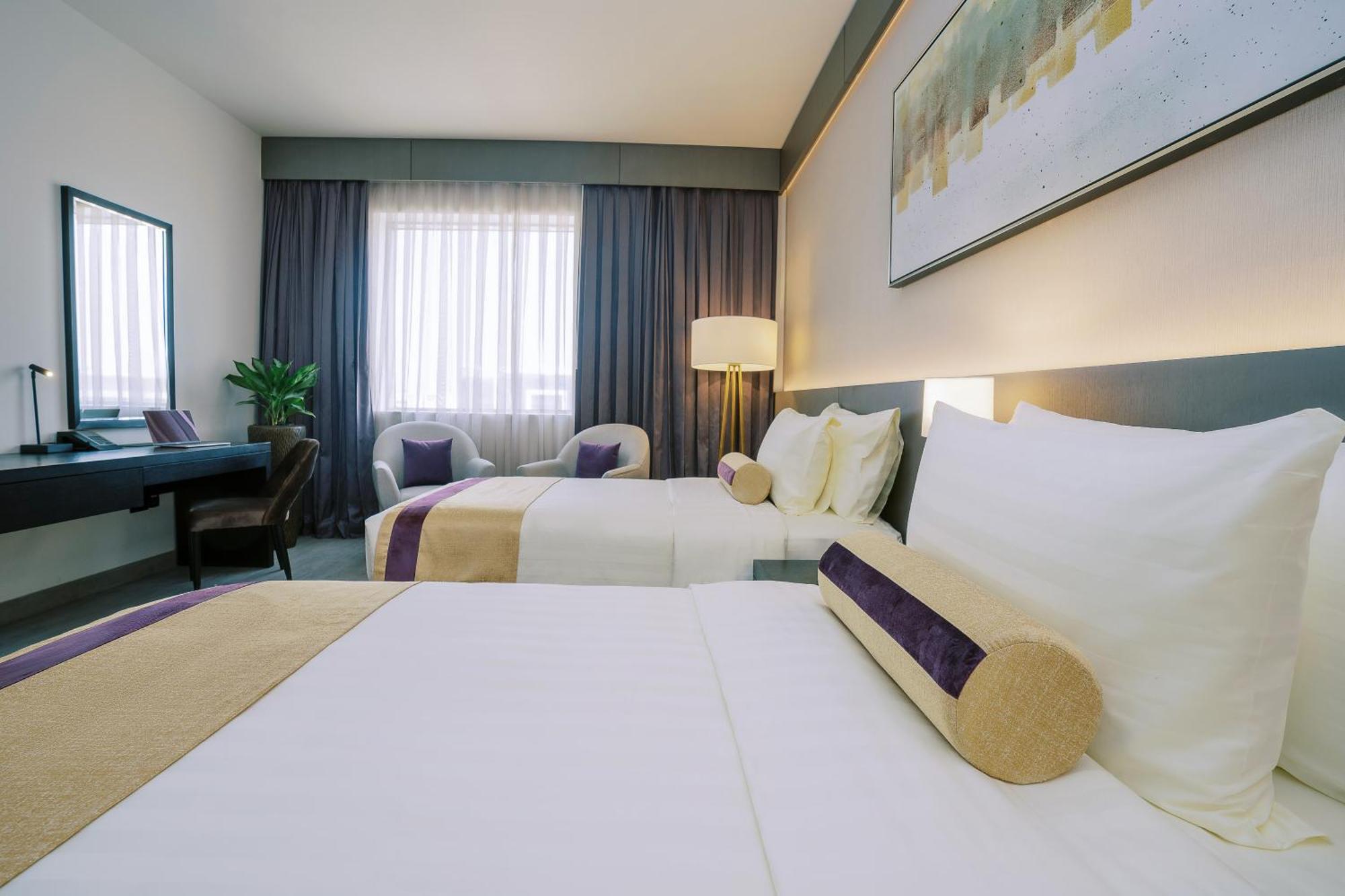 Deluxe Twin Room with Balcony