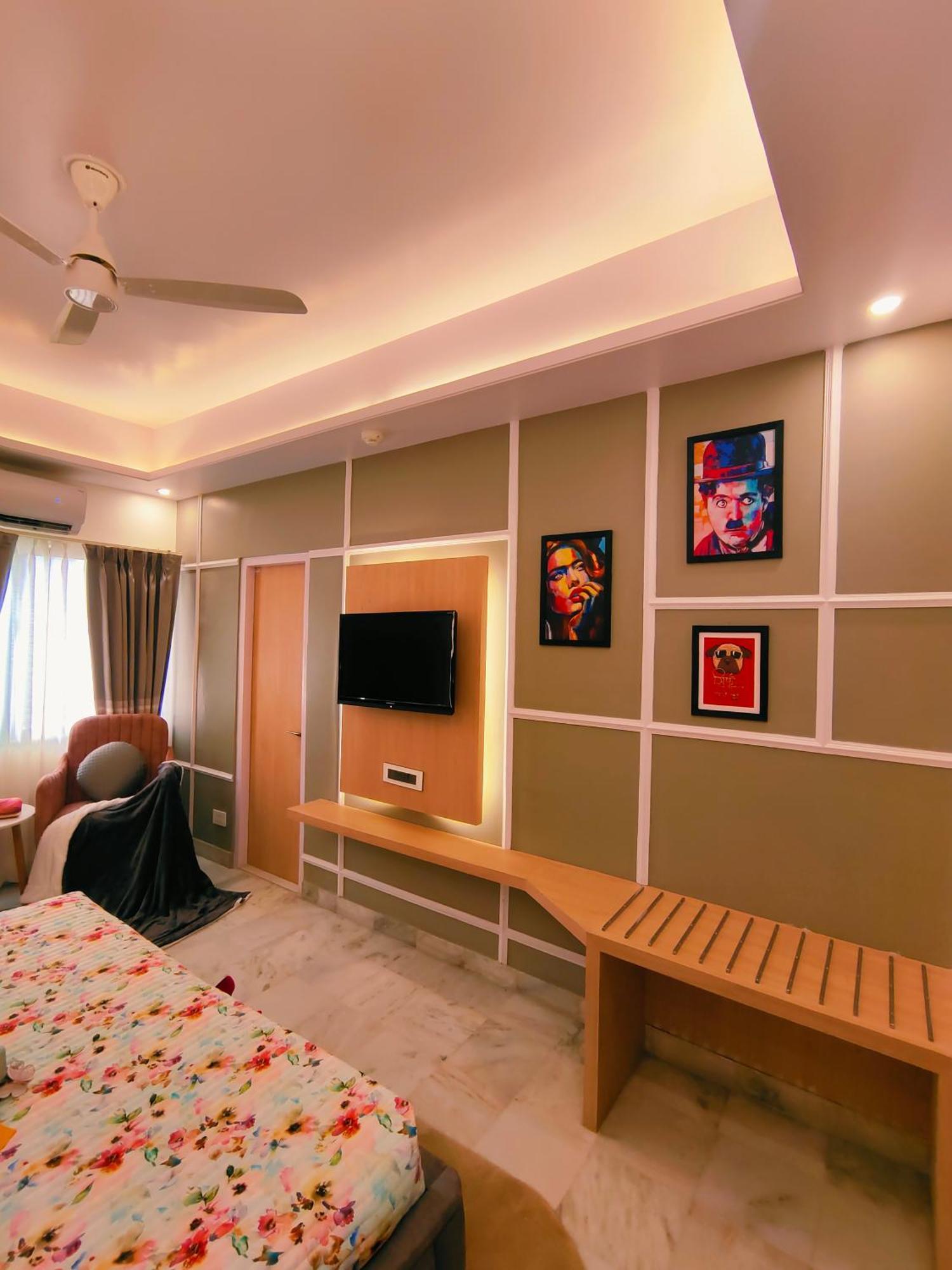 Premium Room European Style Décor City View Non Smoking Enjoy on F&B Spa car Hire Complimentary Welcome Drink & Hi-Tea on Candlelight & Room Decoration