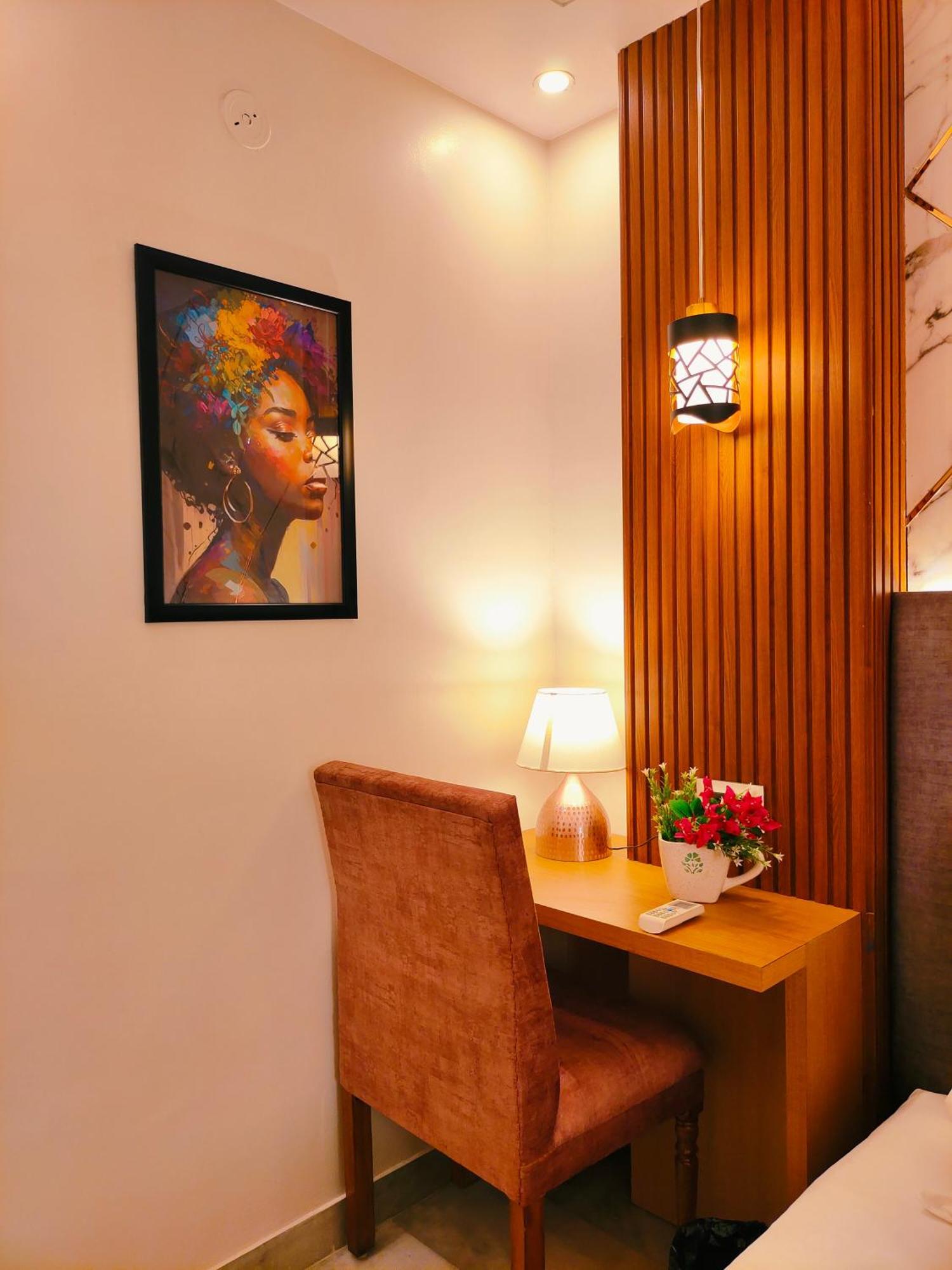 Premium Room European Style Décor City View Non Smoking Enjoy on F&B Spa car Hire Complimentary Welcome Drink & Hi-Tea on Candlelight & Room Decoration