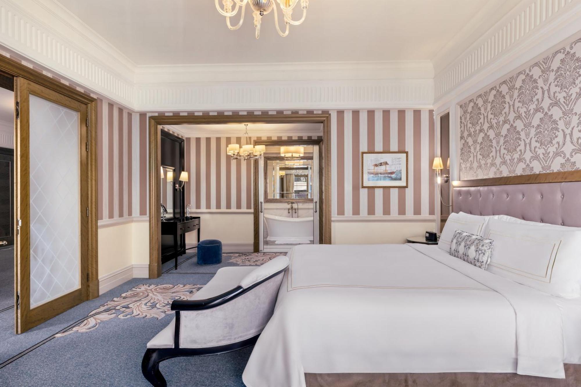 Empire Suite