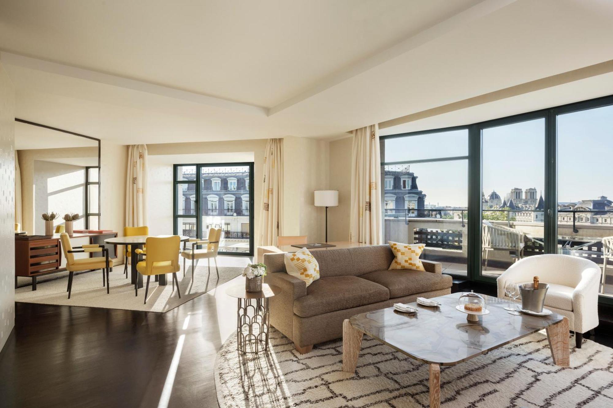 Notre-Dame Suite