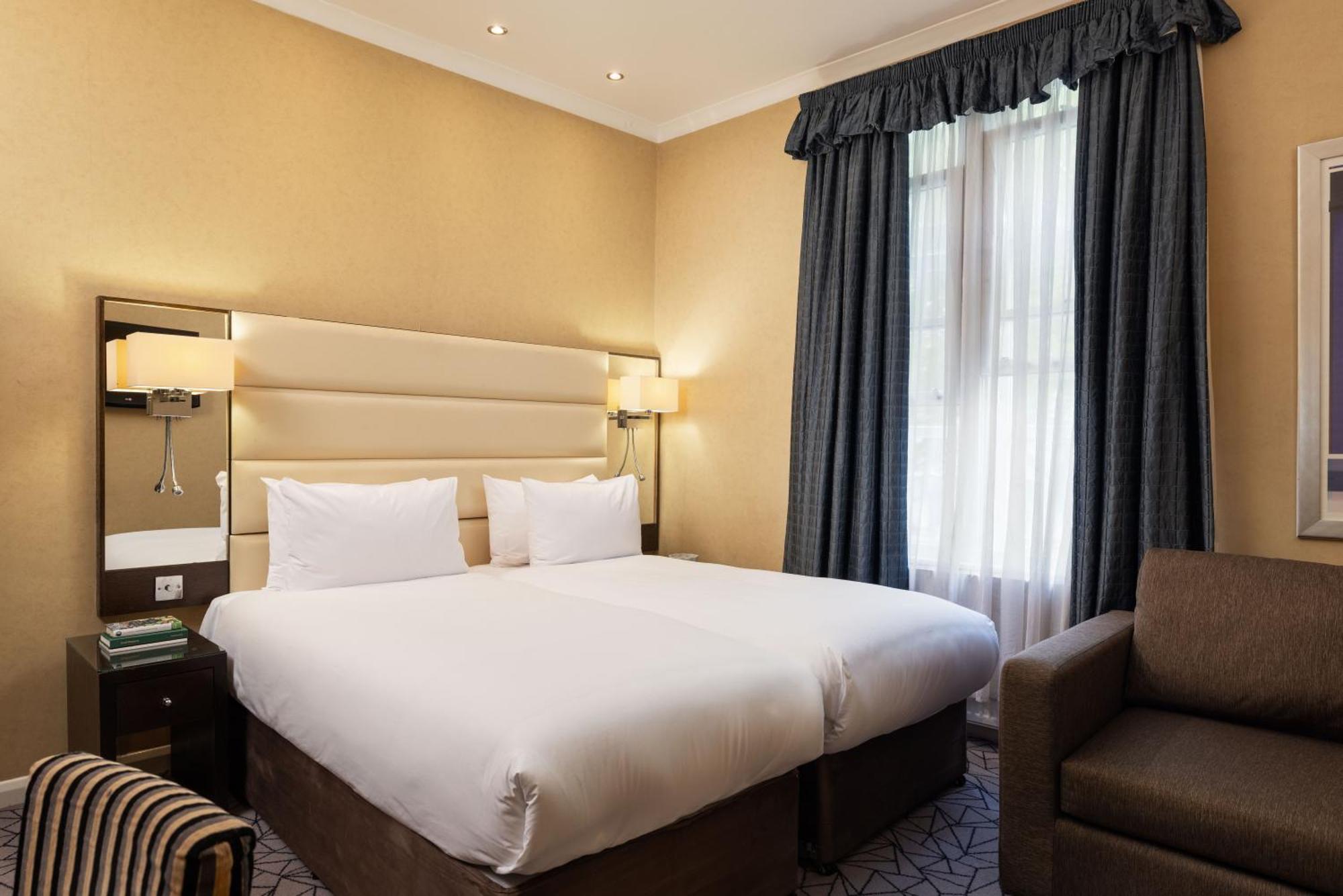 Deluxe Triple Room,1597541616:JPEG