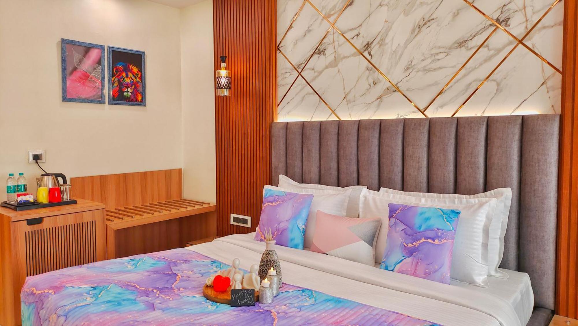 Premier Triple Room Daybed Non Smoking Enjoy on F&B Spa car Hire Complimentary Welcome Drink & Hi-Tea on Candlelight & Room Decoration