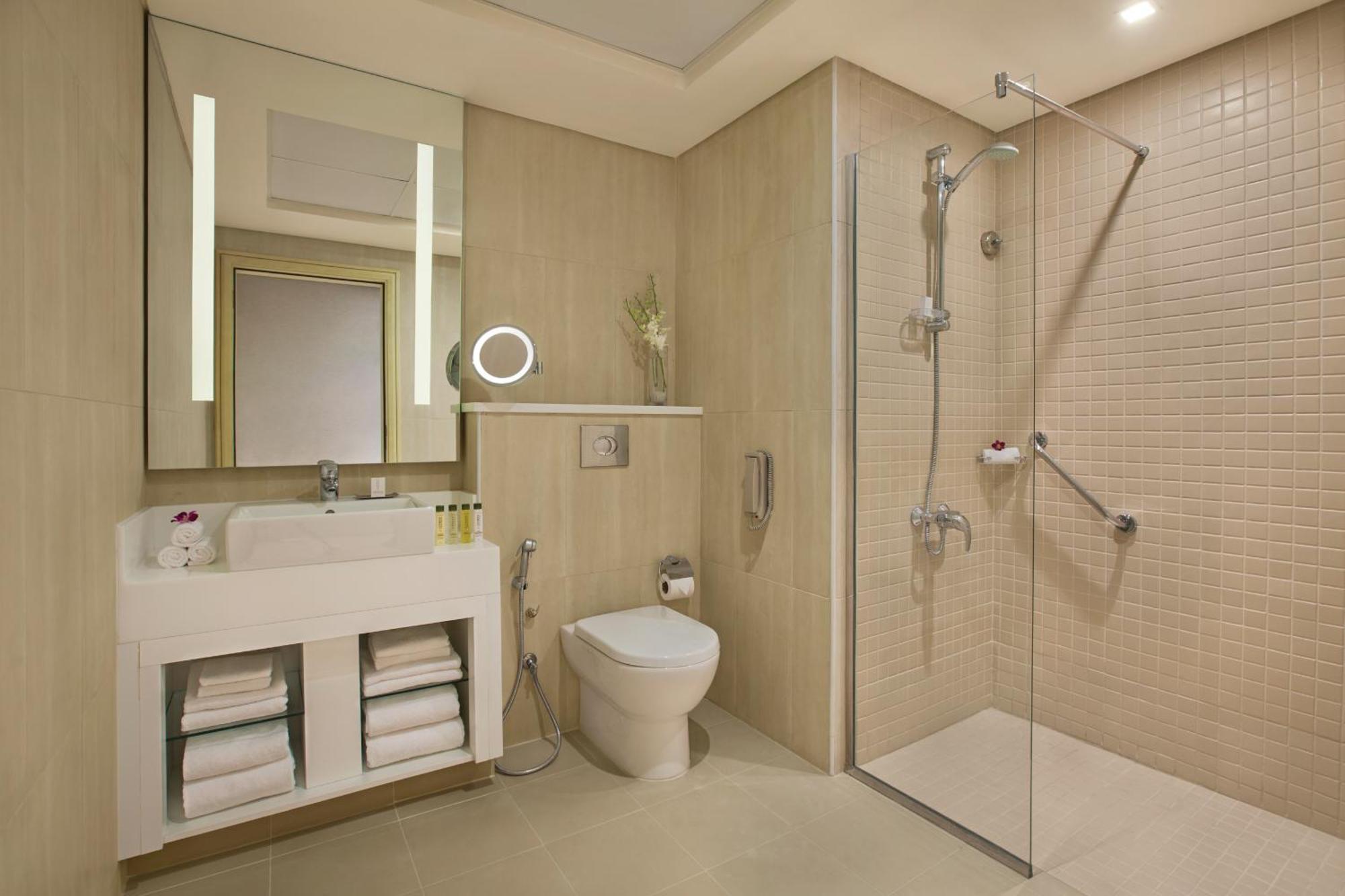 Two-Bedroom Suite with Kitchen - City View